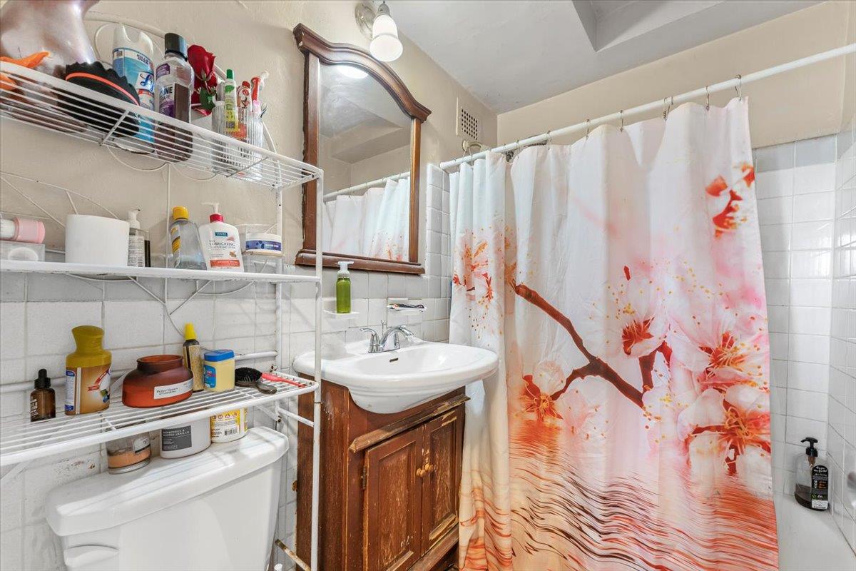 #8 photo, 825 Morrison Avenue, ブロンクス区 Bronx , NY 10473