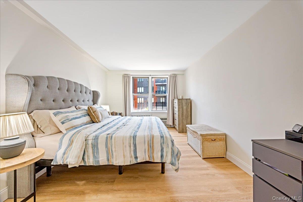 #12 photo, 2736 Independence Avenue, 布朗士 Bronx , NY 10463