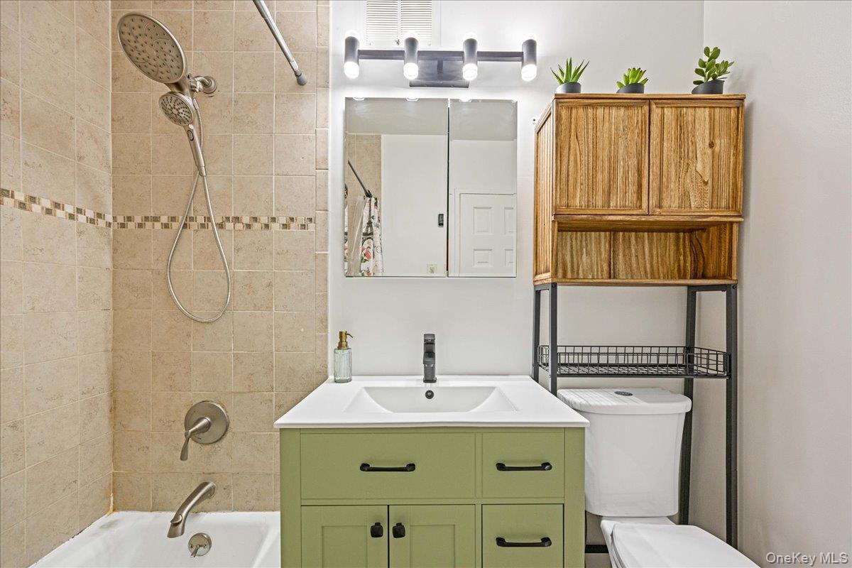 #17 photo, 2736 Independence Avenue, 布朗士 Bronx , NY 10463