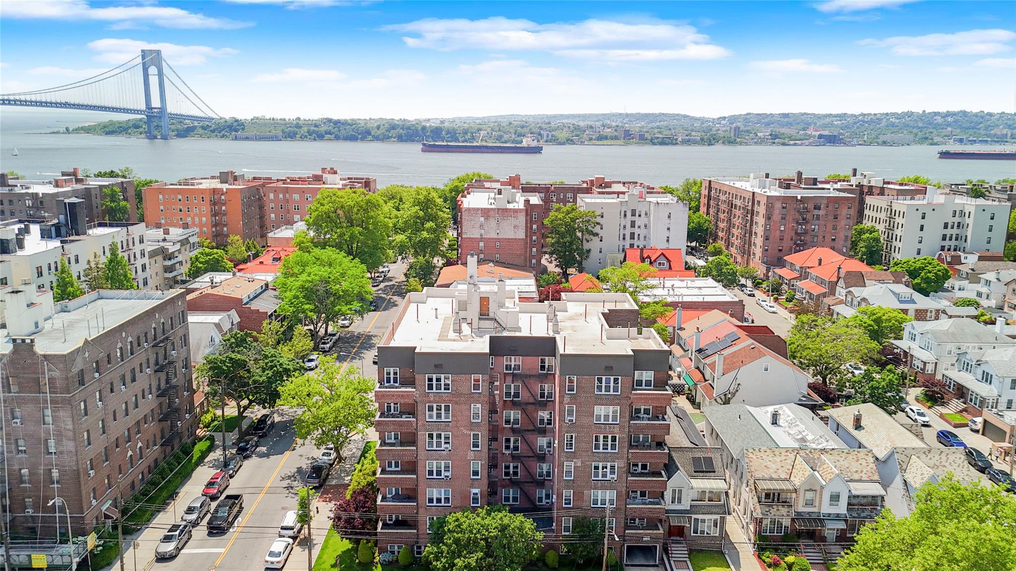 #4 photo, 9430 Ridge Boulevard, Brooklyn , NY 11209