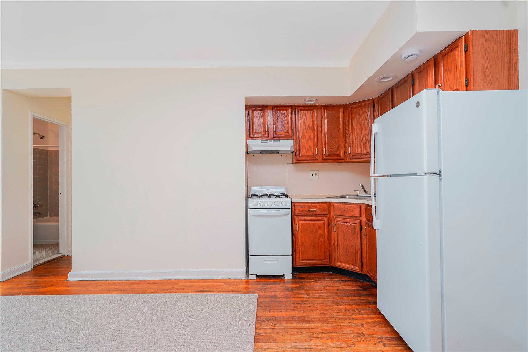 #7 photo, 9430 Ridge Boulevard, Brooklyn , NY 11209