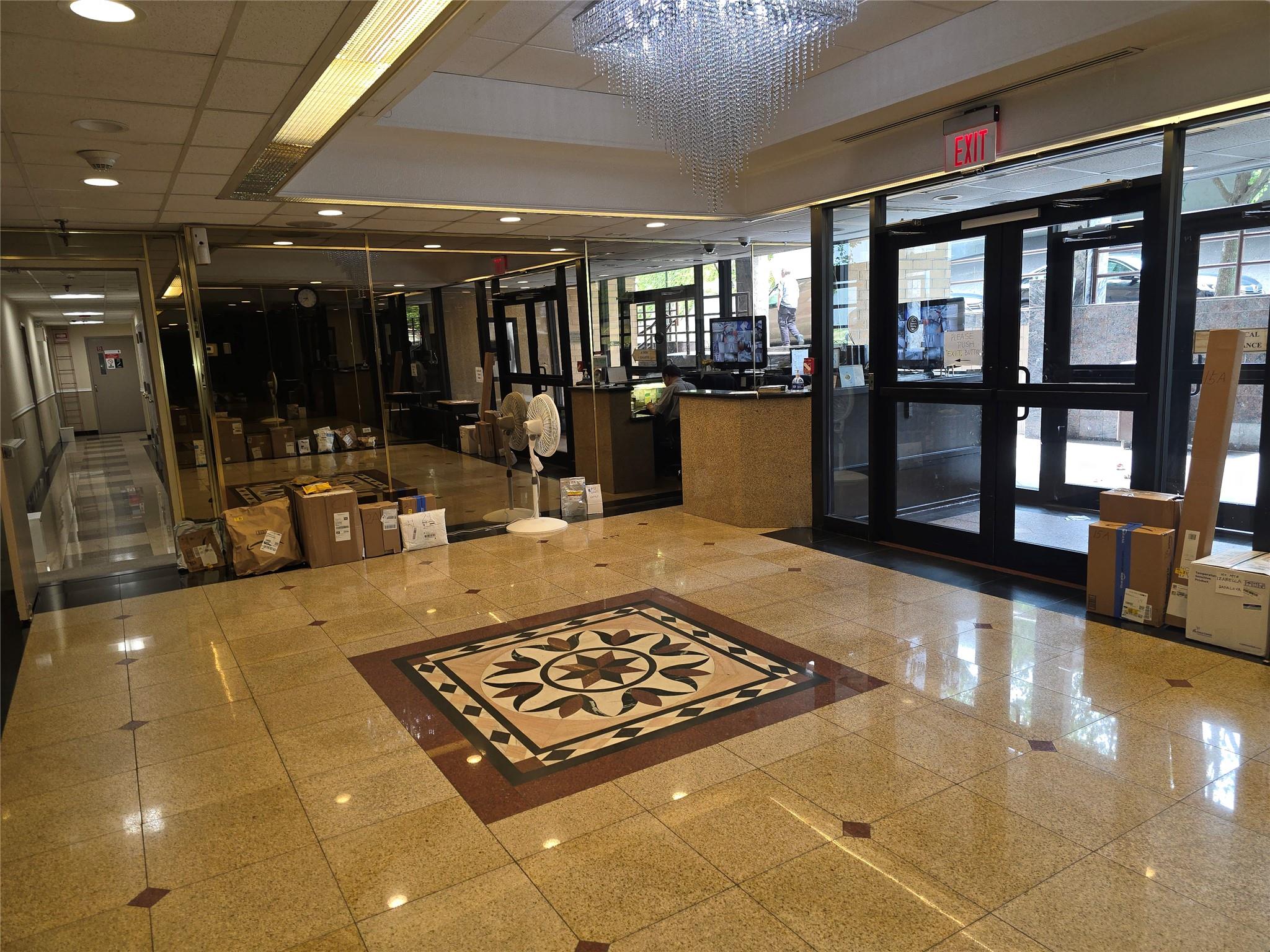 #5 photo, 92-29 Queens Boulevard Queens Boulevard, クイーンズ区 Rego Park , NY 11374