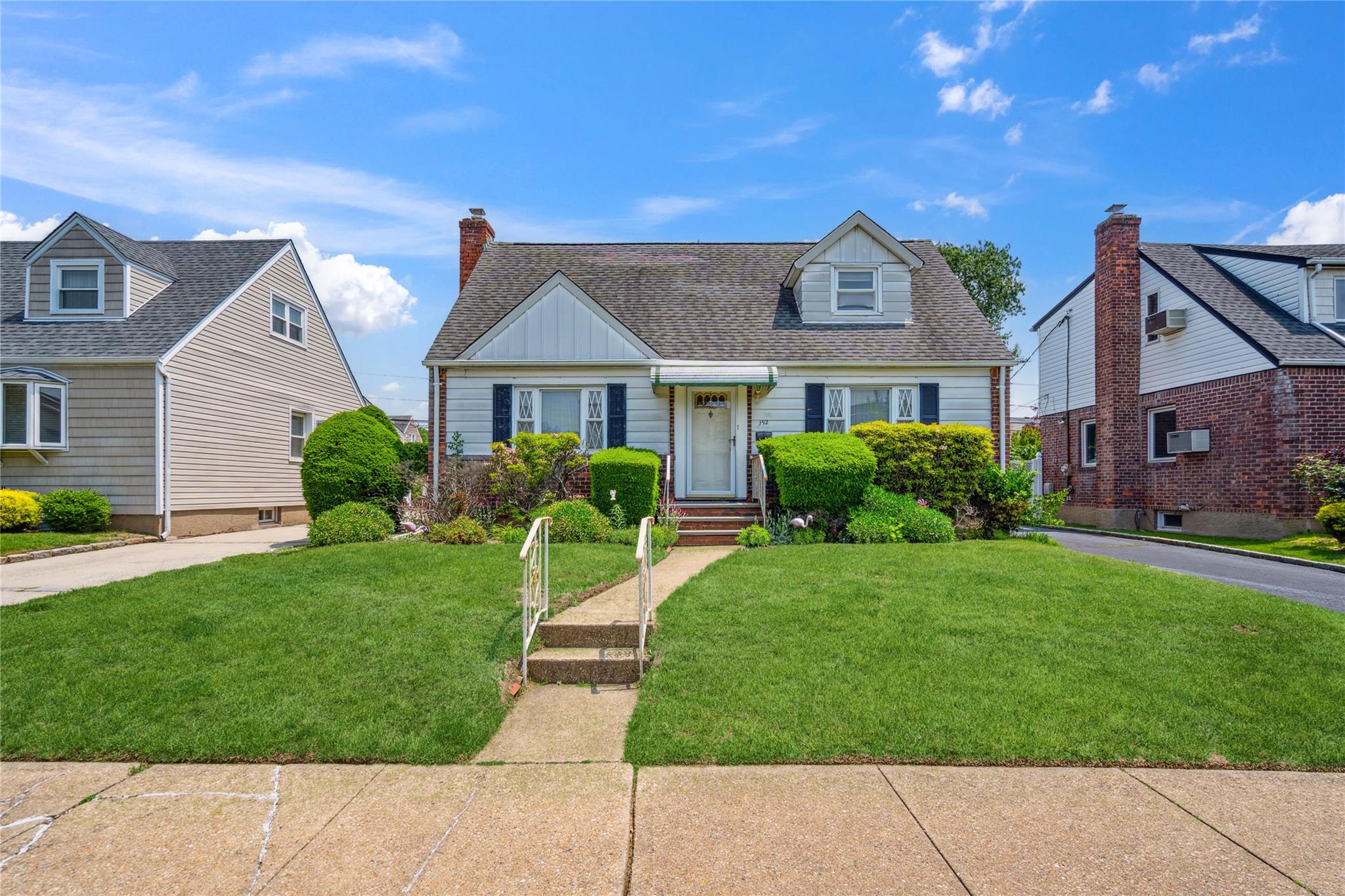 #1 photo, 192 Whitehall Road, Garden City South , NY 11530