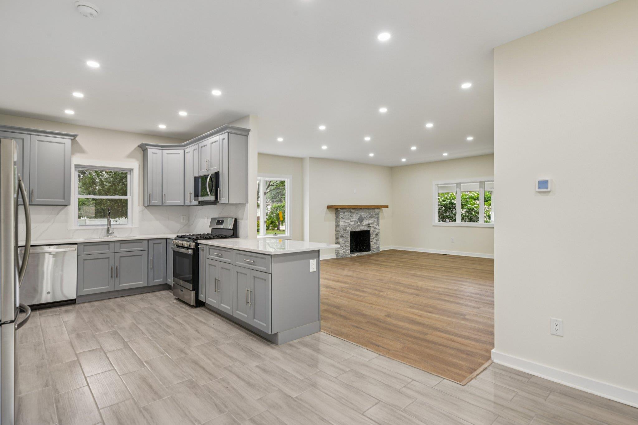 #13 photo, 1293 Pulaski Road, サフォーク郡 East Northport , NY 11731