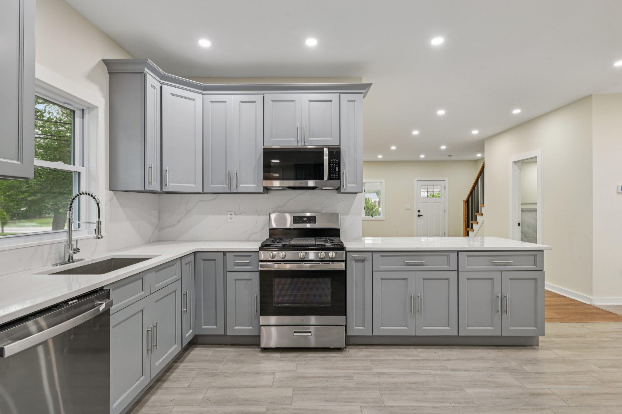 #9 photo, 1293 Pulaski Road, サフォーク郡 East Northport , NY 11731