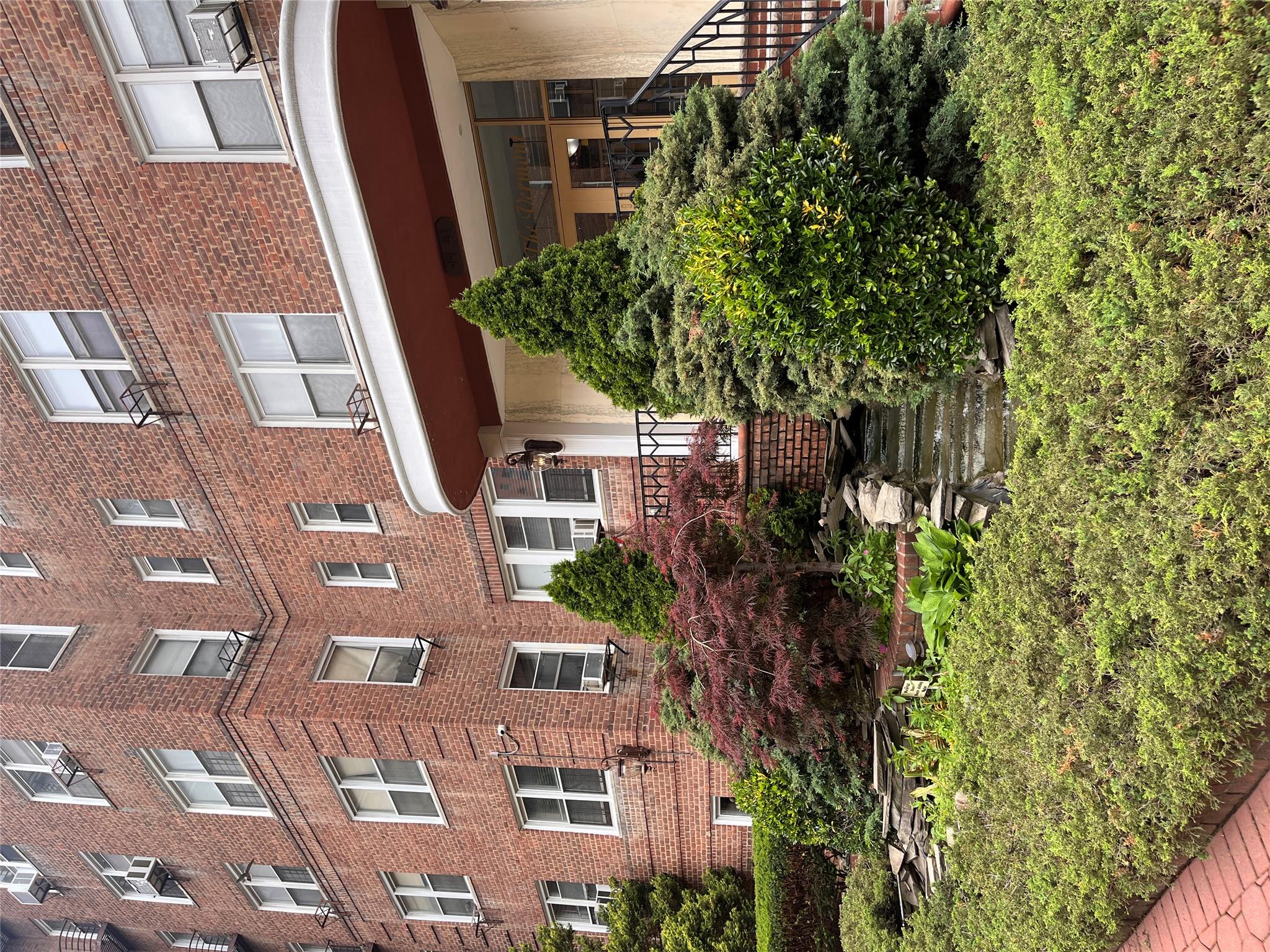 #7 photo, 9941 64th Ave, クイーンズ区 Rego Park , NY 11374