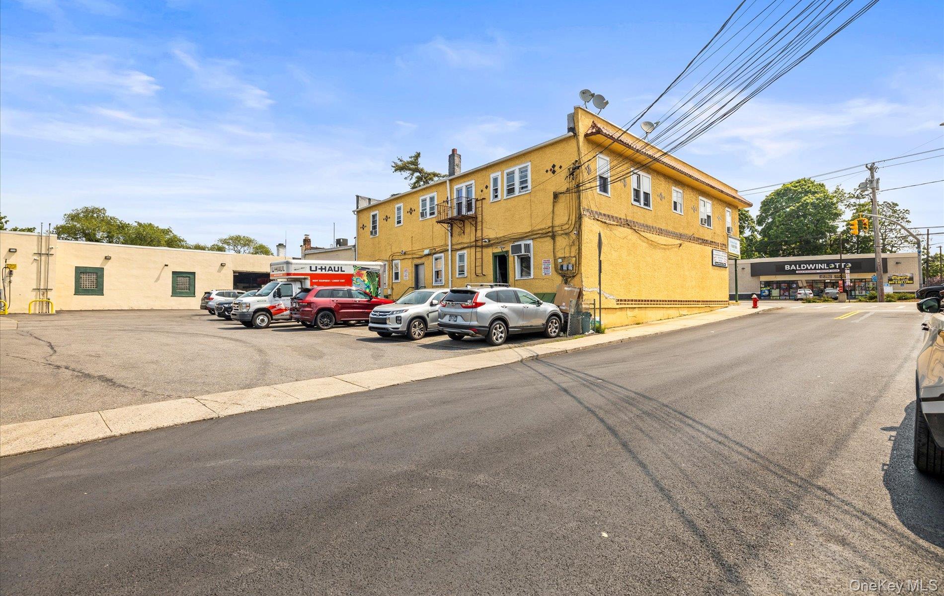 #19 photo, 2092-2096 Grand Avenue, ناسو Baldwin , NY 11510