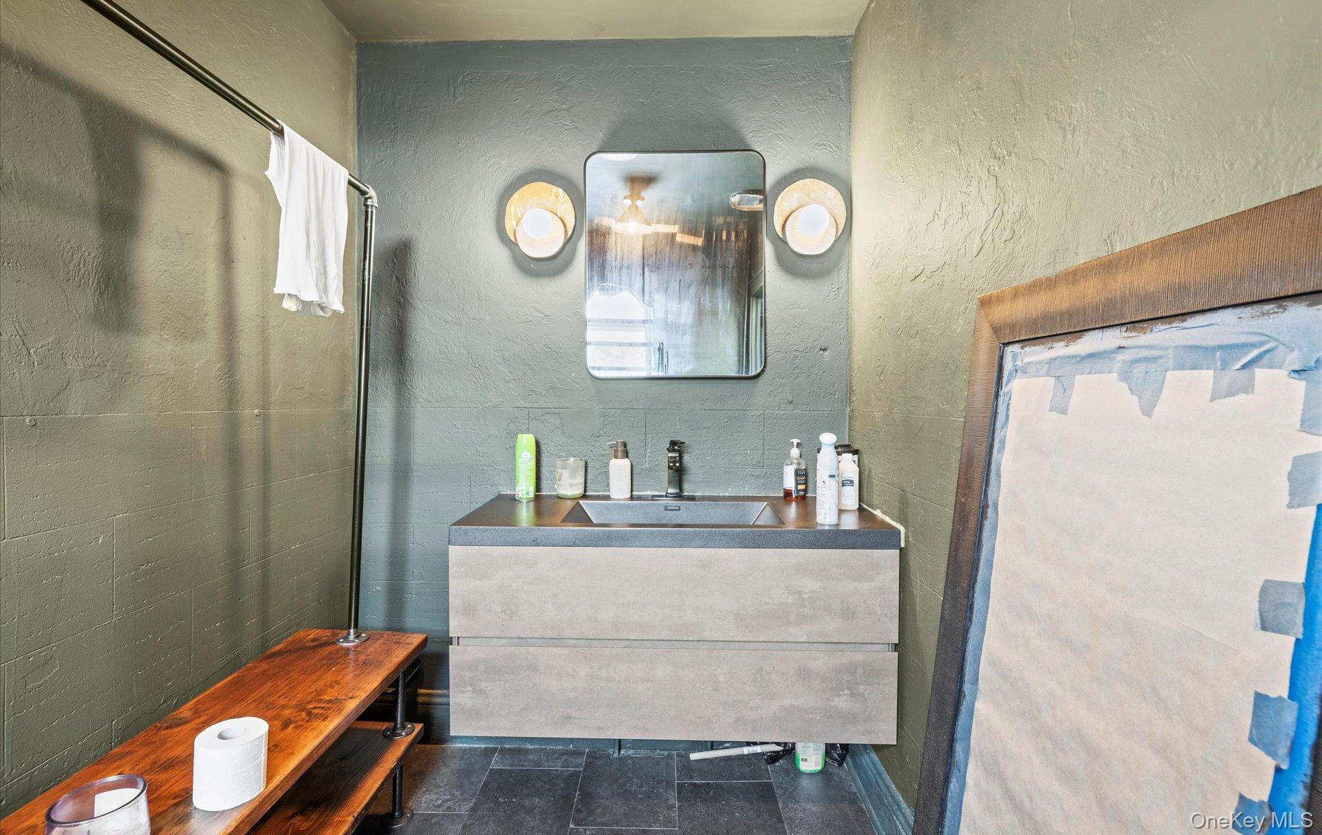 #7 photo, 2092-2096 Grand Avenue, ناسو Baldwin , NY 11510