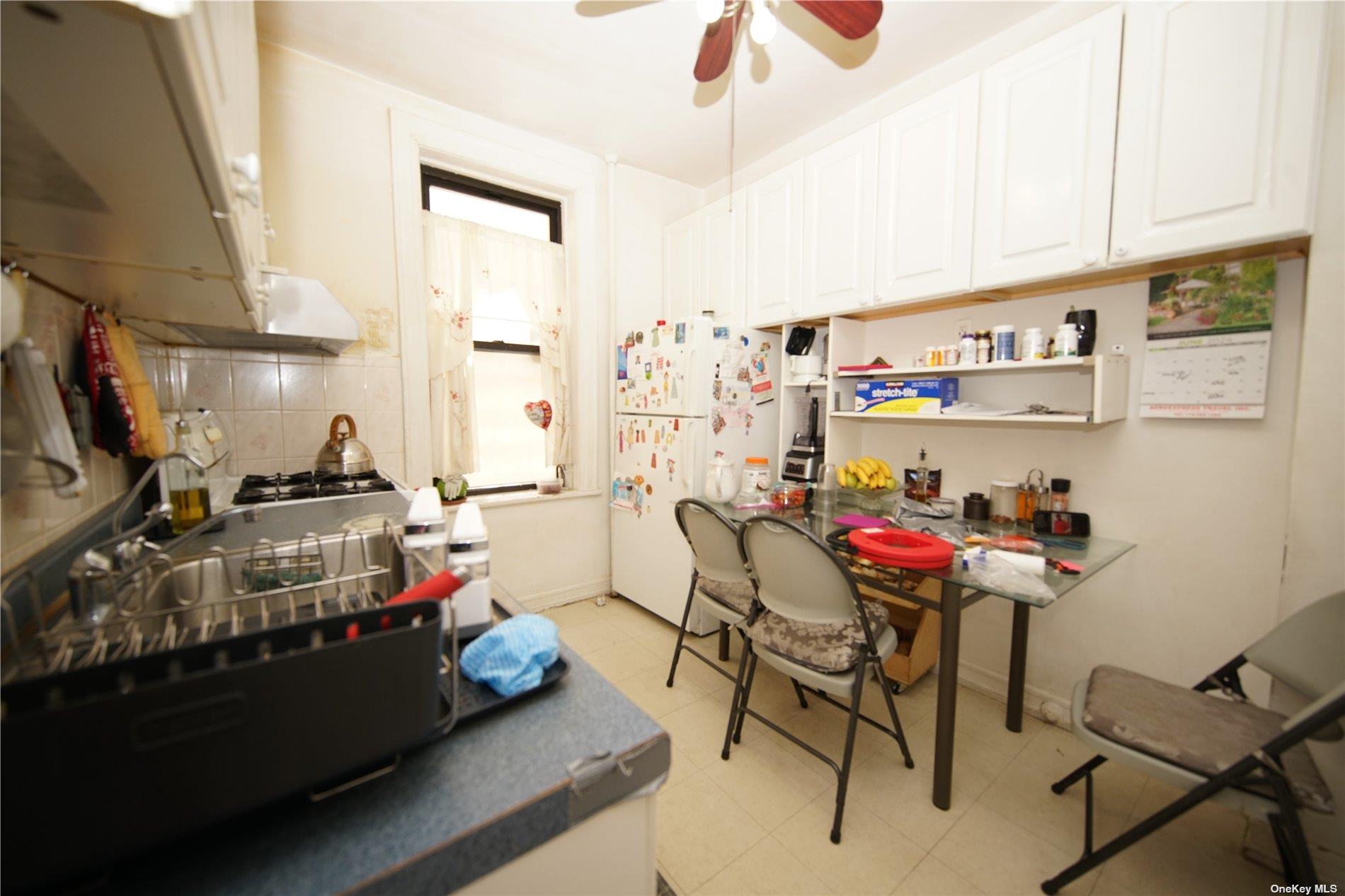 #7 photo, 40-45 99th Street, クイーンズ区 Corona , NY 11368