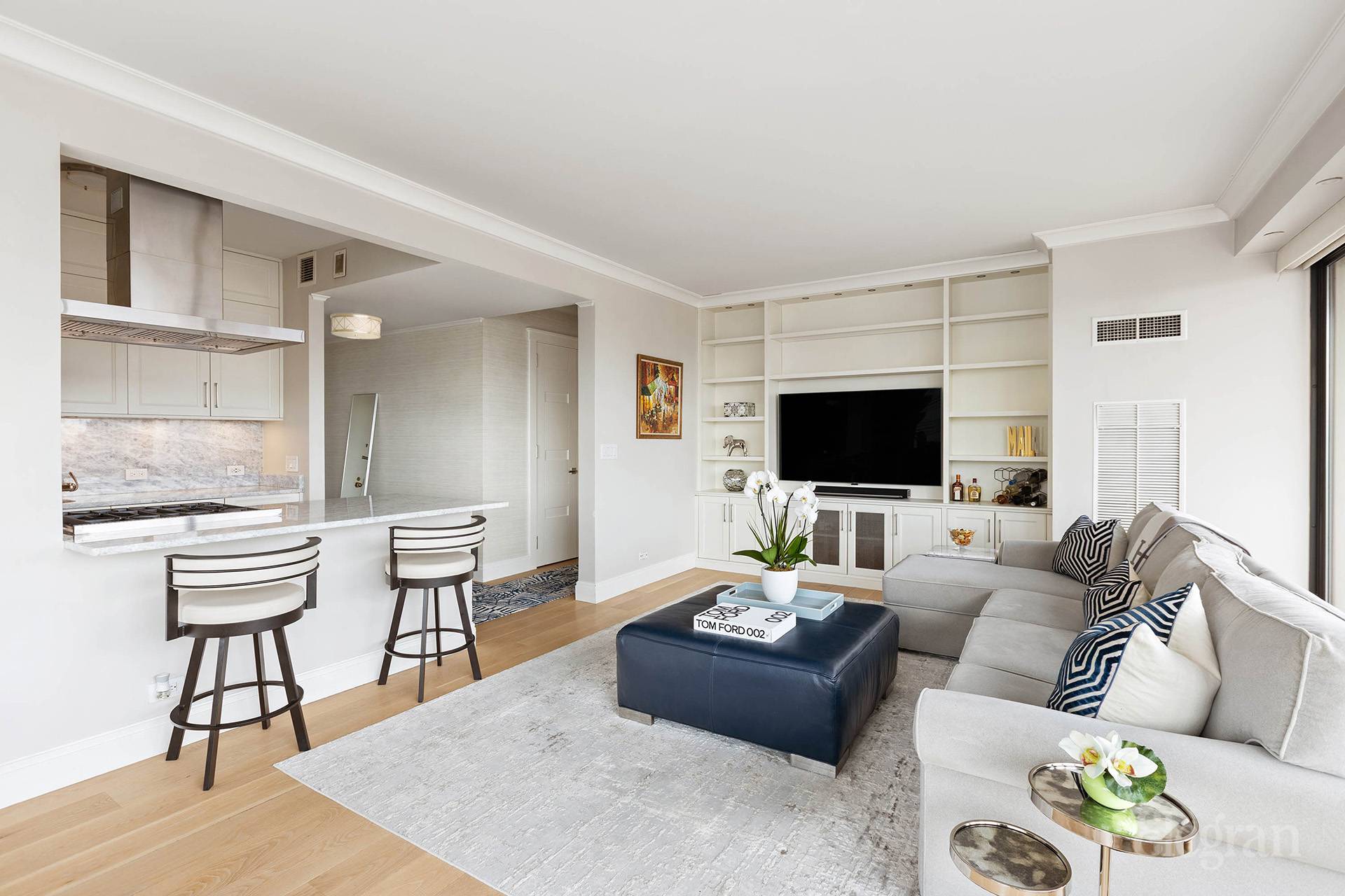 #5 photo, 200 E 69th Street, Upper East Side , NY 10021