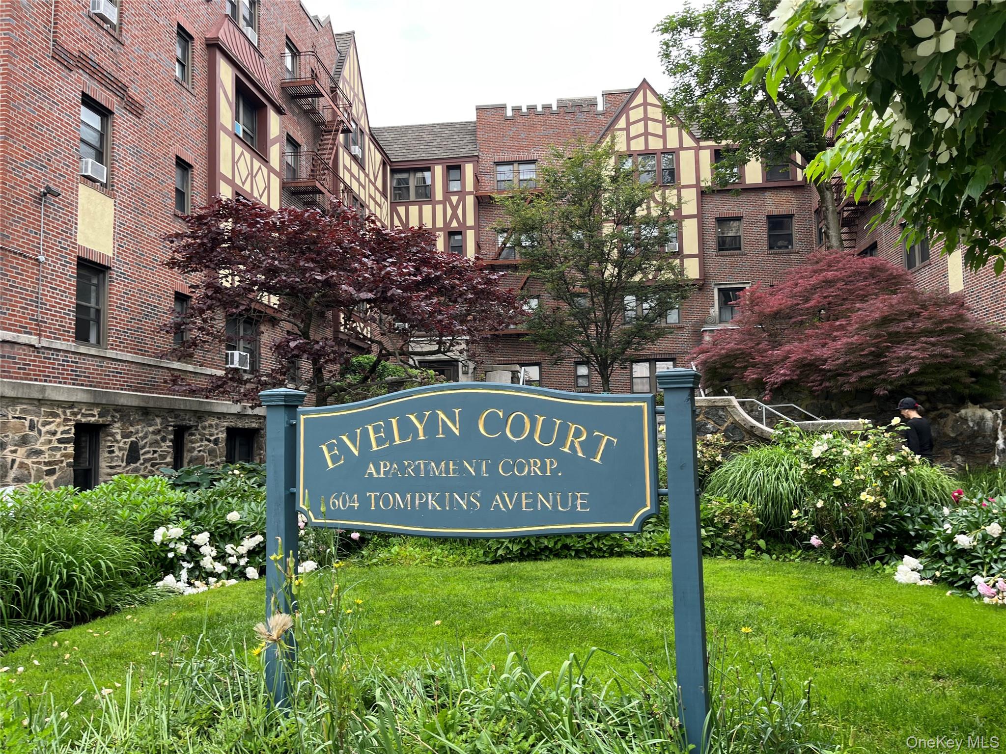 #1 photo, 604 Tompkins Avenue, Mamaroneck , NY 10543