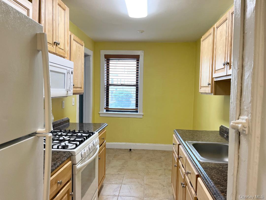 #6 photo, 604 Tompkins Avenue, Mamaroneck , NY 10543