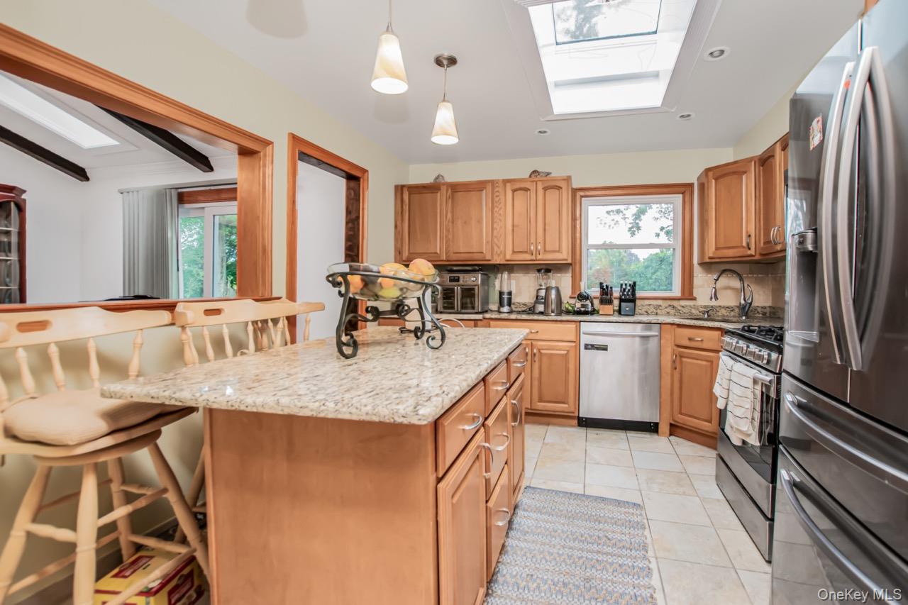 #11 photo, 127 Parkview Road, Elmsford , NY 10523