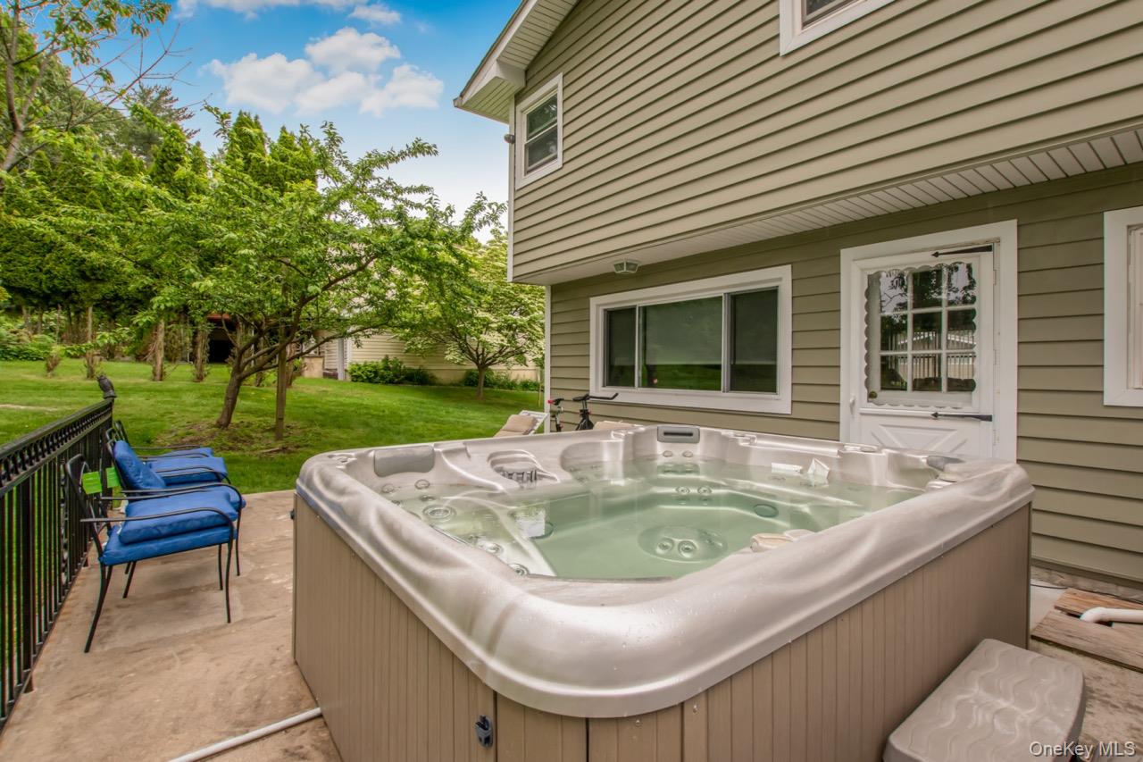 #15 photo, 127 Parkview Road, Elmsford , NY 10523