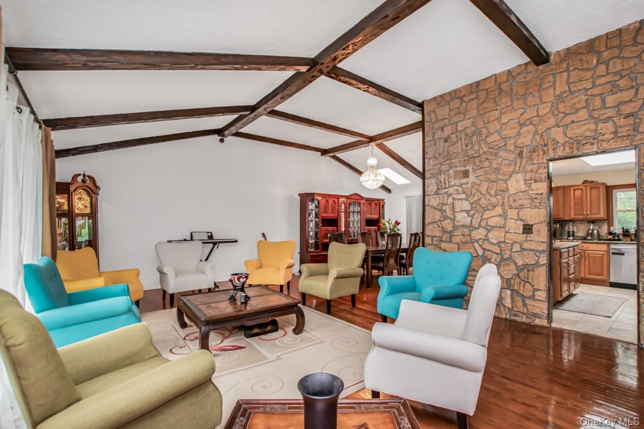 #5 photo, 127 Parkview Road, Elmsford , NY 10523