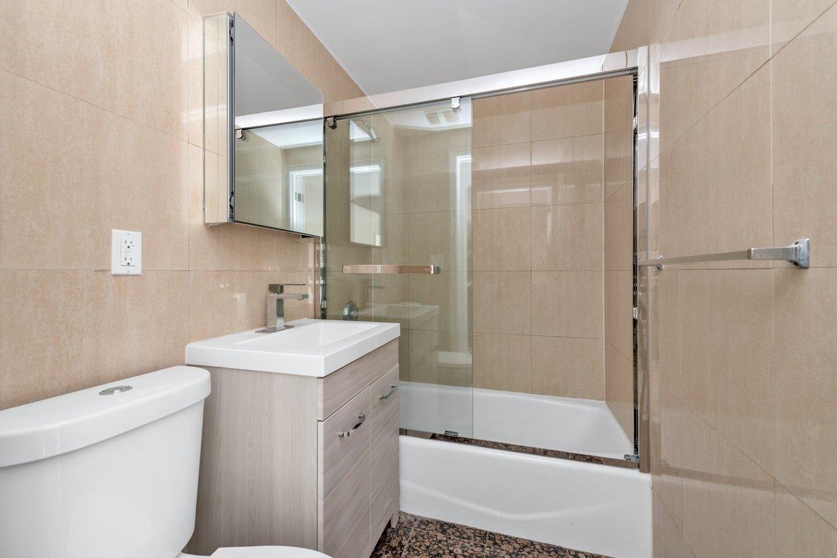 #11 photo, 134-43 Maple Avenue, クイーンズ区 Flushing , NY 11355