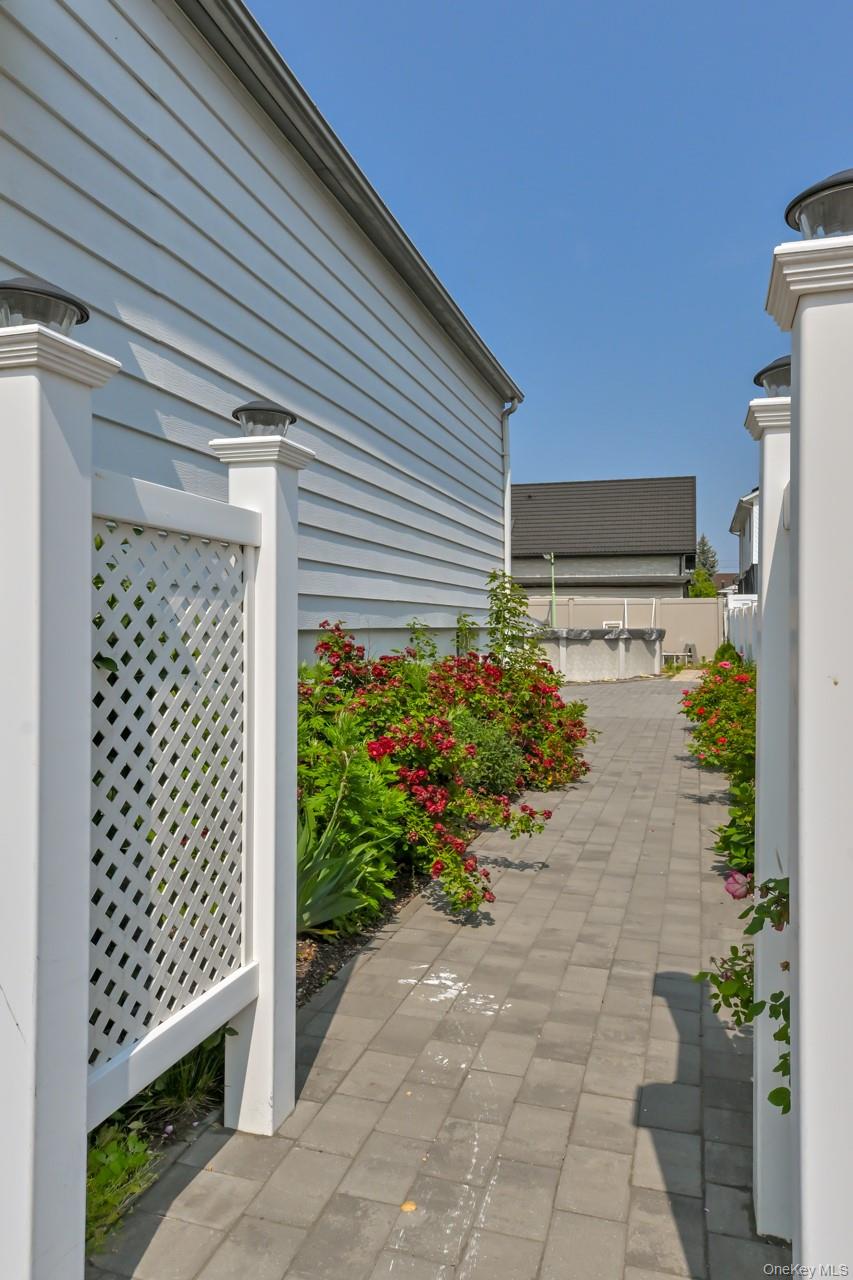 #2 photo, 162-29 95th Street, クイーンズ区 Howard Beach , NY 11414