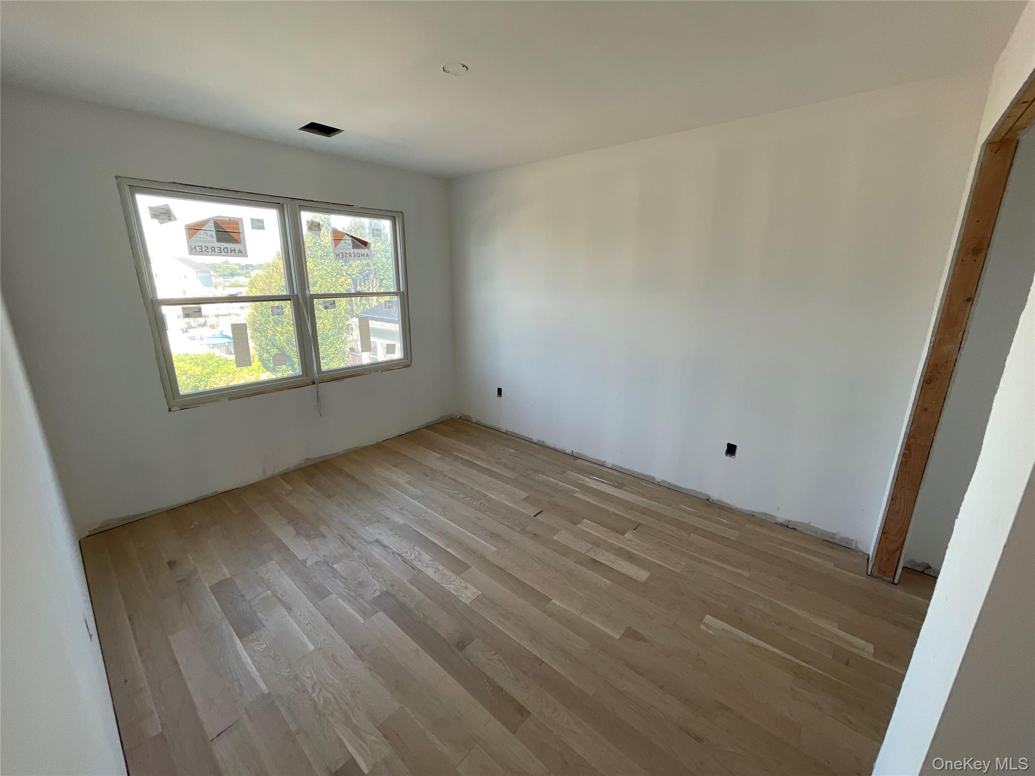 #13 photo, 101 Clocks Boulevard, ナッソー郡 Massapequa , NY 11758