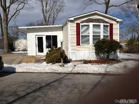 #1 photo, 1661-218 Old Country Road, Riverhead , NY 11901