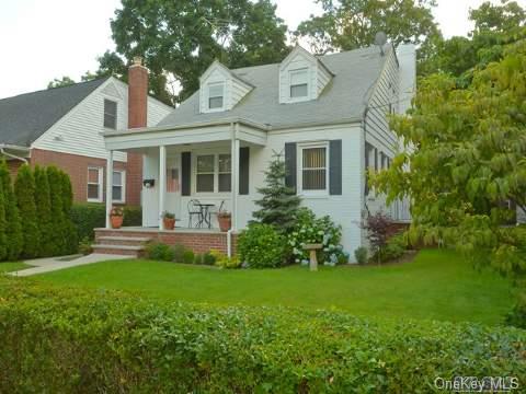 #1 photo, 104 Walnut Street, ナッソー郡 West Hempstead , NY 11552