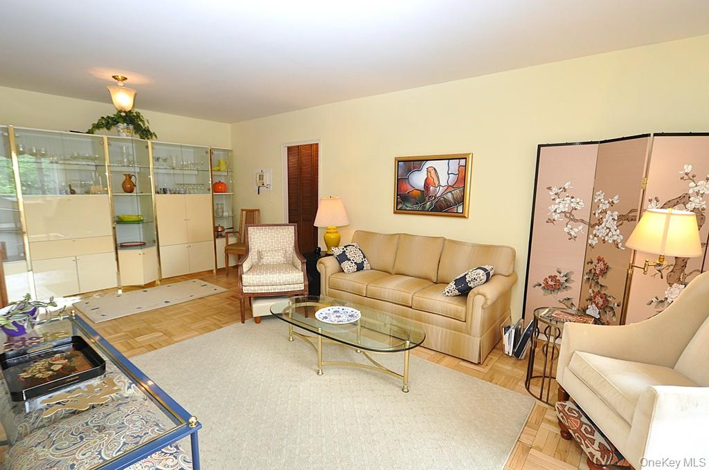 #12 photo, 230 Garth Road, Scarsdale , NY 10583