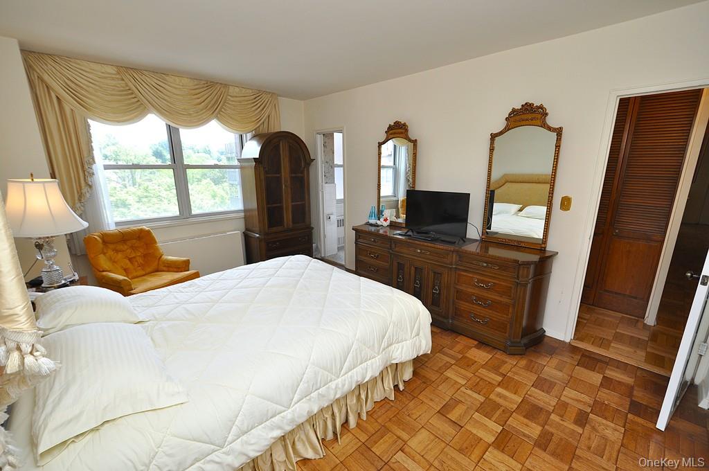 #19 photo, 230 Garth Road, Scarsdale , NY 10583