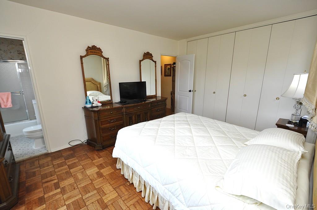 #20 photo, 230 Garth Road, Scarsdale , NY 10583