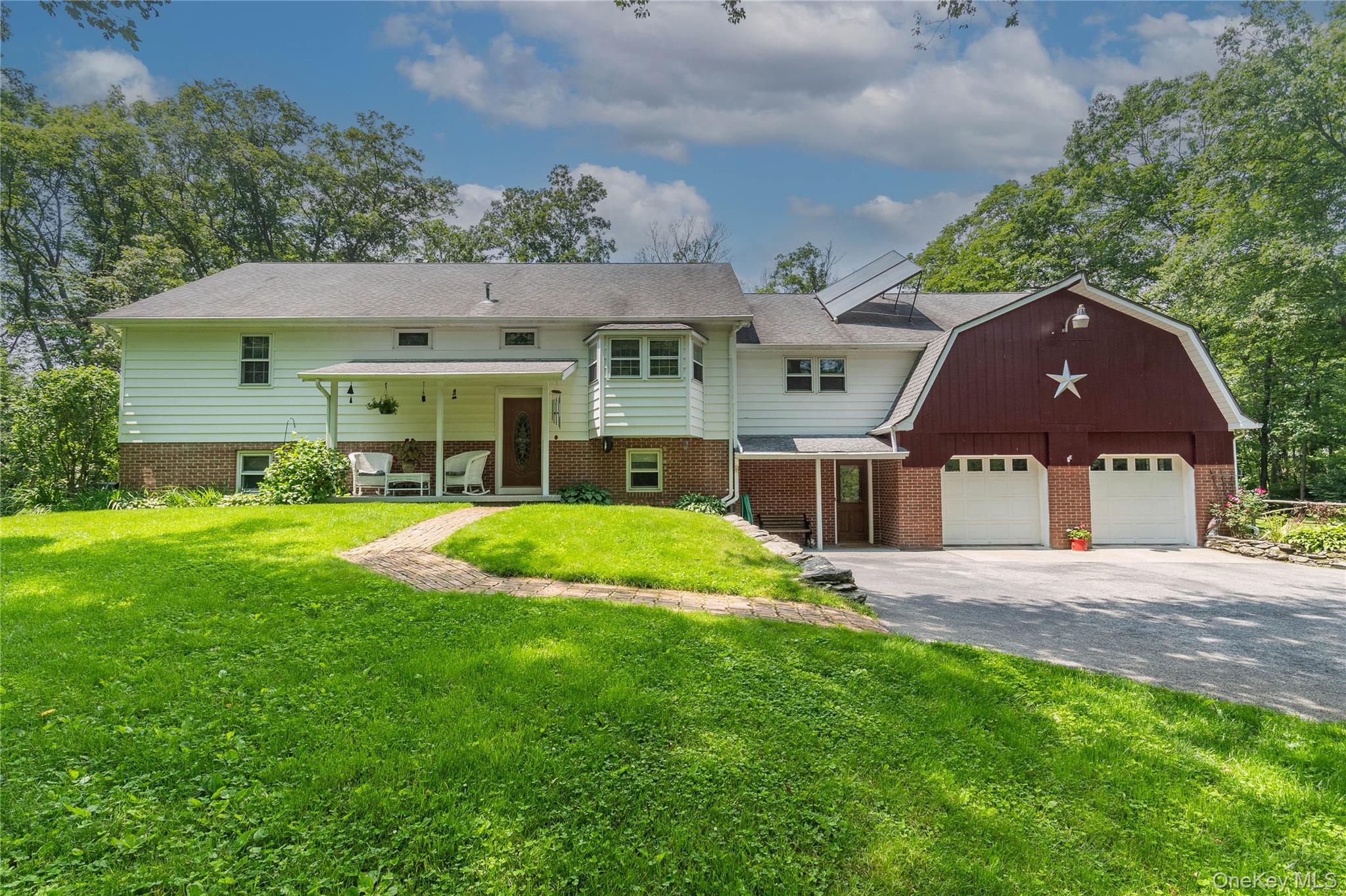 #2 photo, 89 Birch Drive, Pleasant Valley , NY 12569