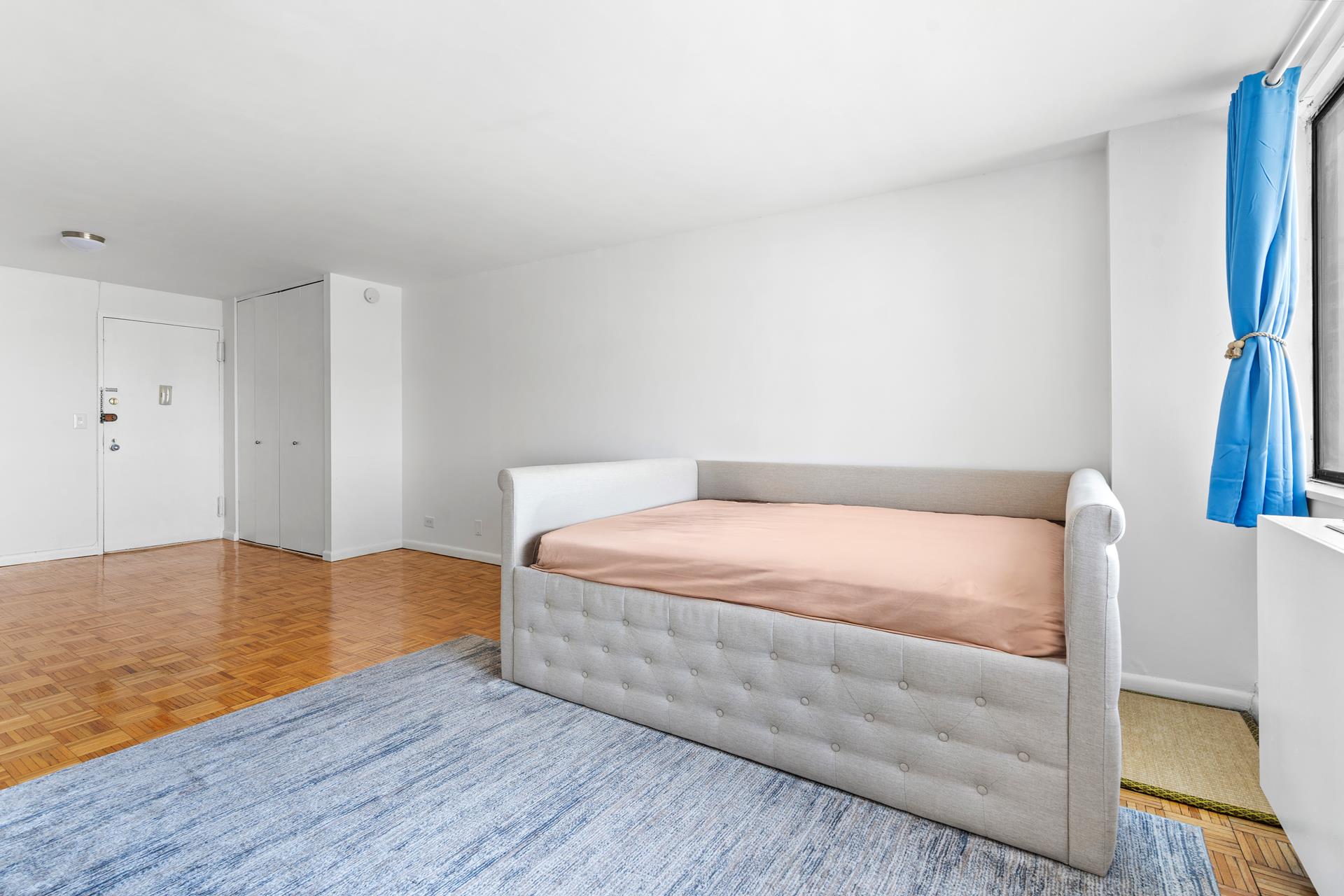 #2 photo, 2 BAY CLUB Drive, Bay Terrace , NY 11360