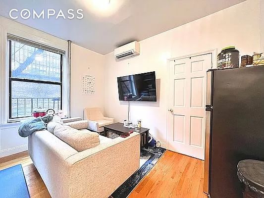 #1 photo, 90 Thompson Street, SoHo , NY 10012