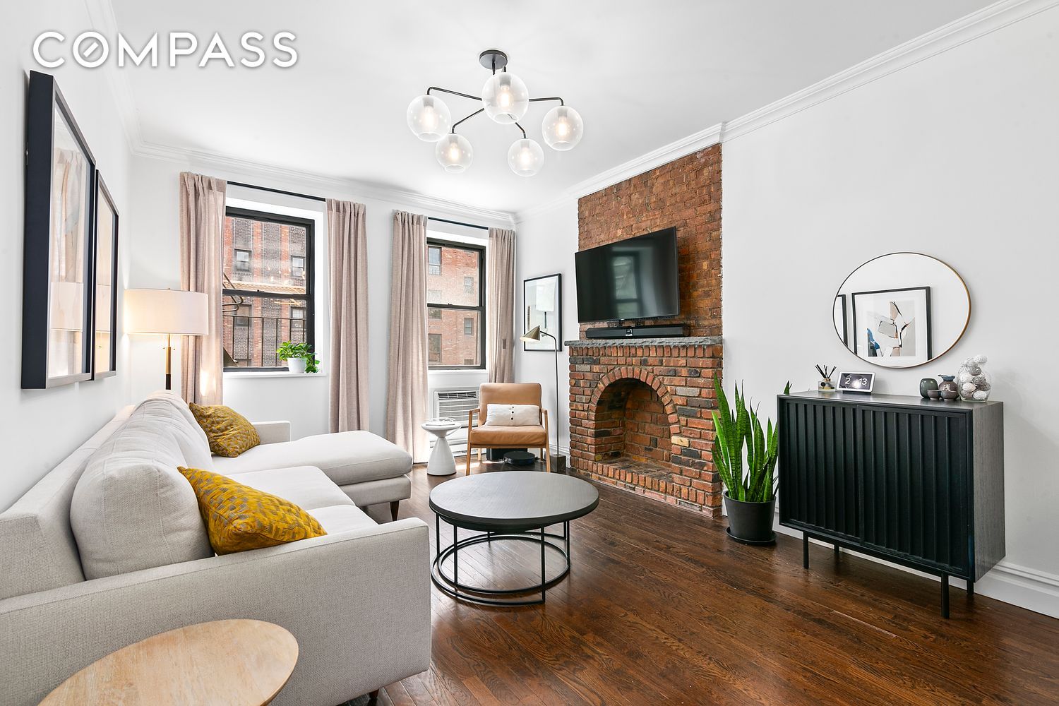 #1 photo, 429 W 24th Street, Chelsea , NY 10011