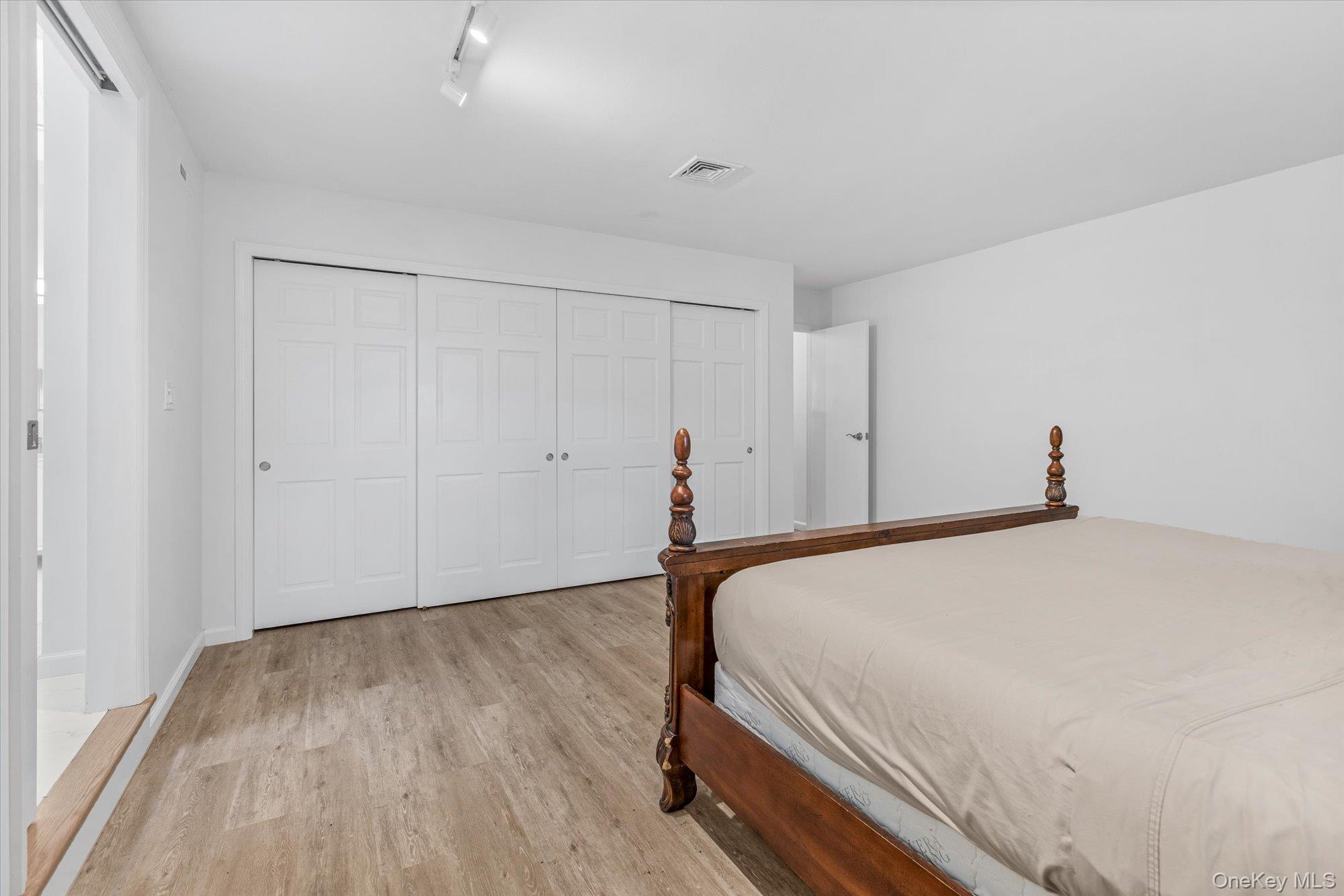 #20 photo, 2 Westbourne Lane, サフォーク郡 Melville , NY 11747