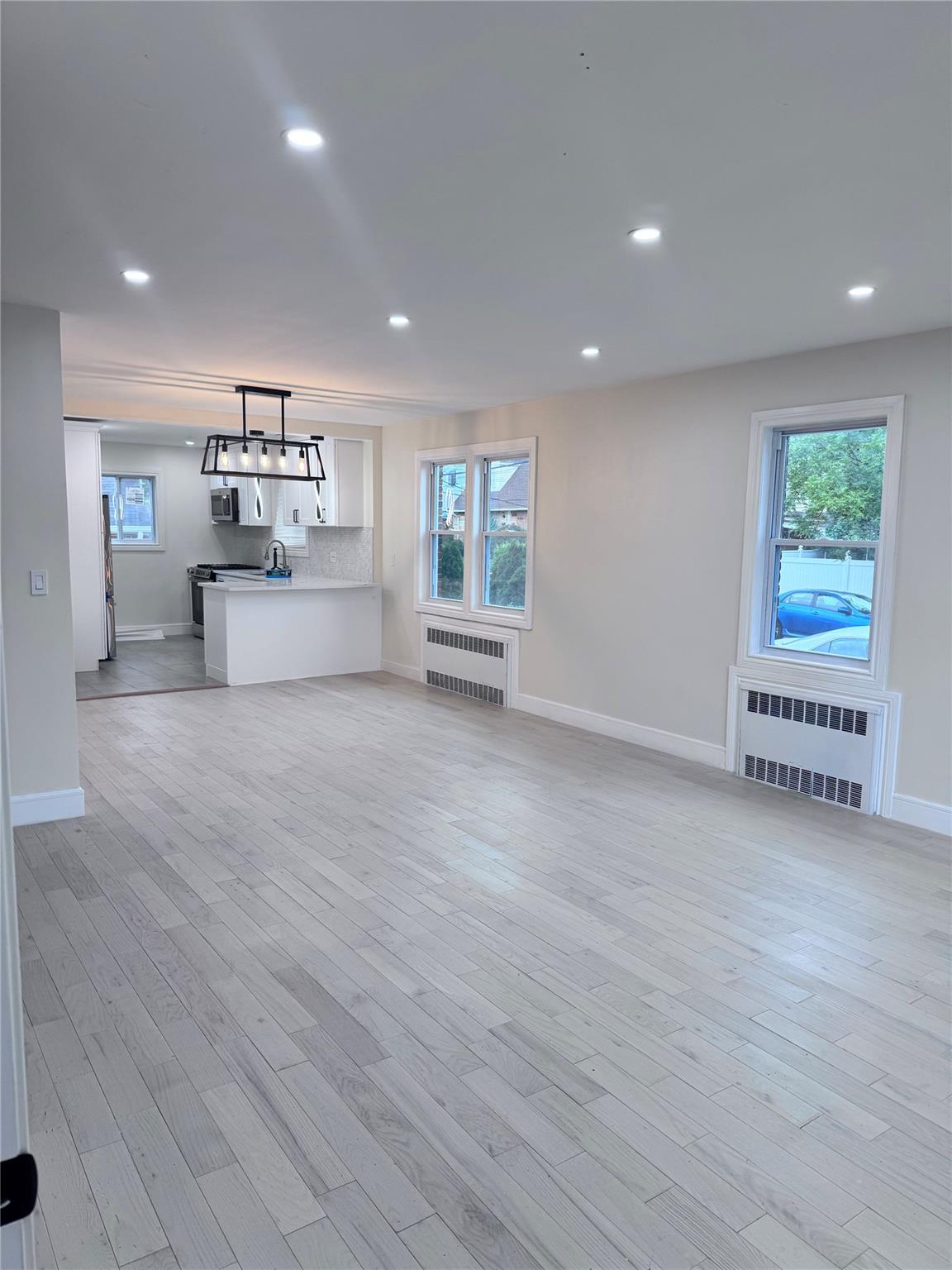 #4 photo, 23319 118th Avenue, クイーンズ区 Cambria Heights , NY 11411