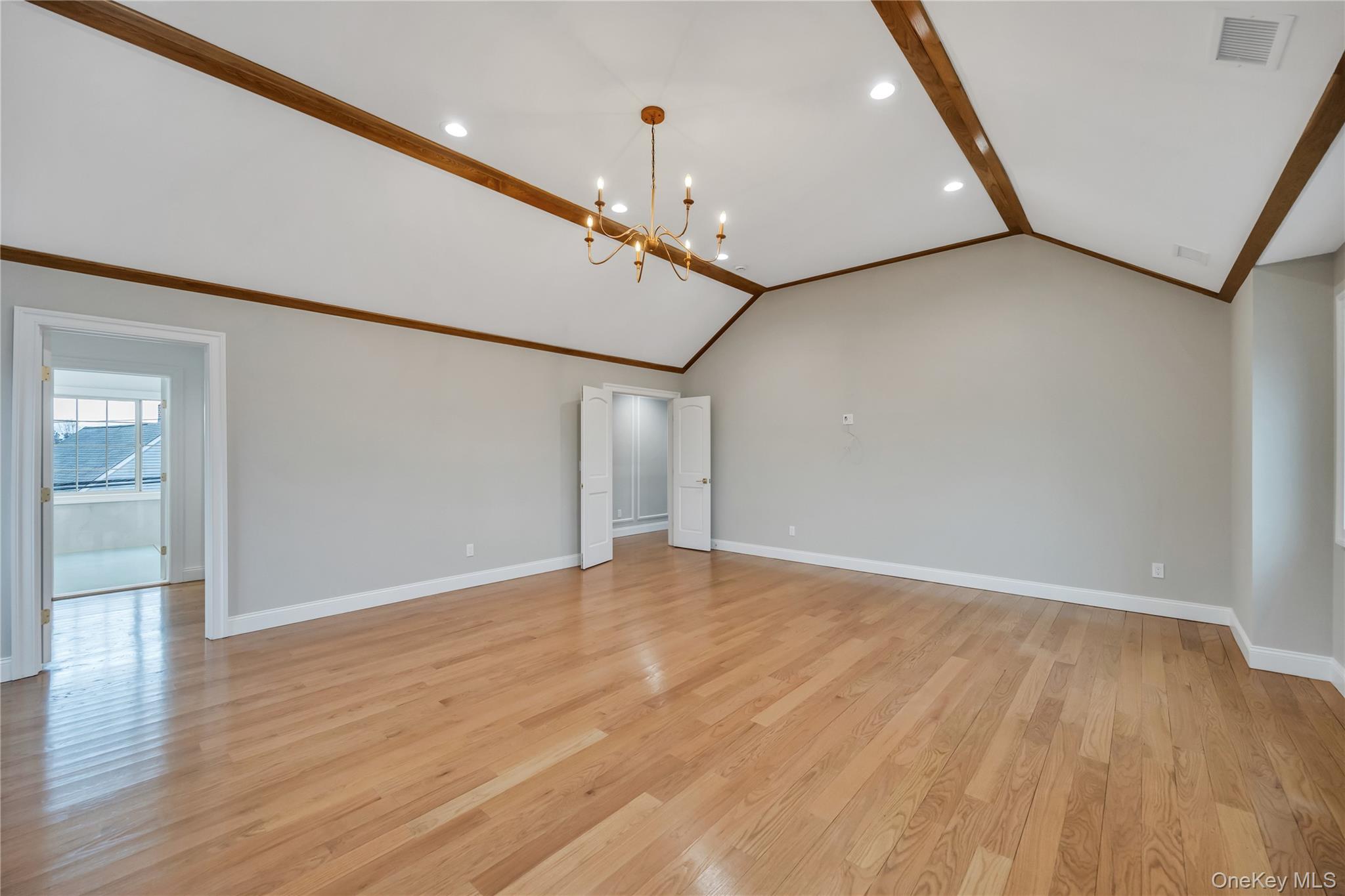 #11 photo, 319 Blacksmith Road, ナッソー郡 Levittown , NY 11756