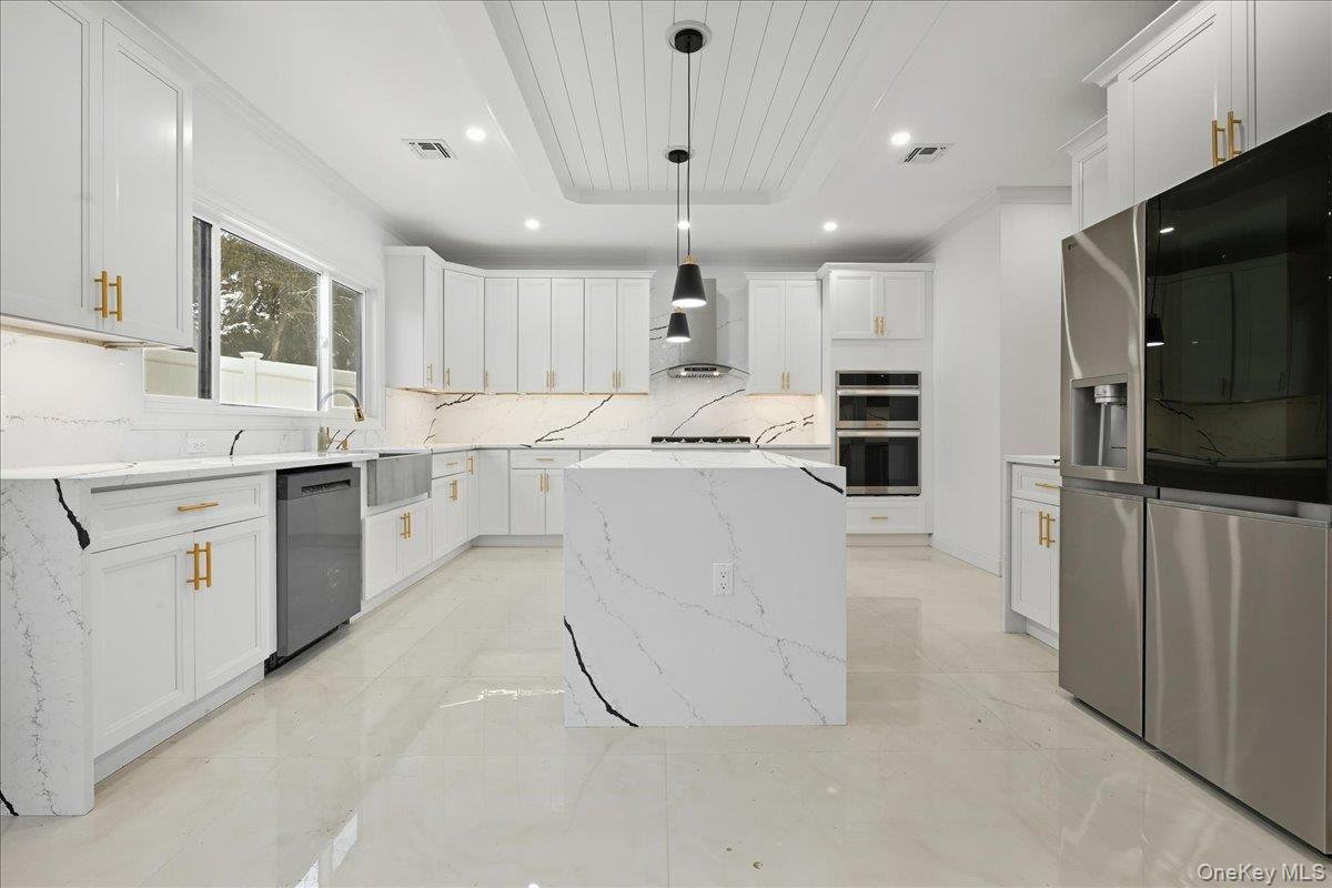 #18 photo, 319 Blacksmith Road, Levittown , NY 11756