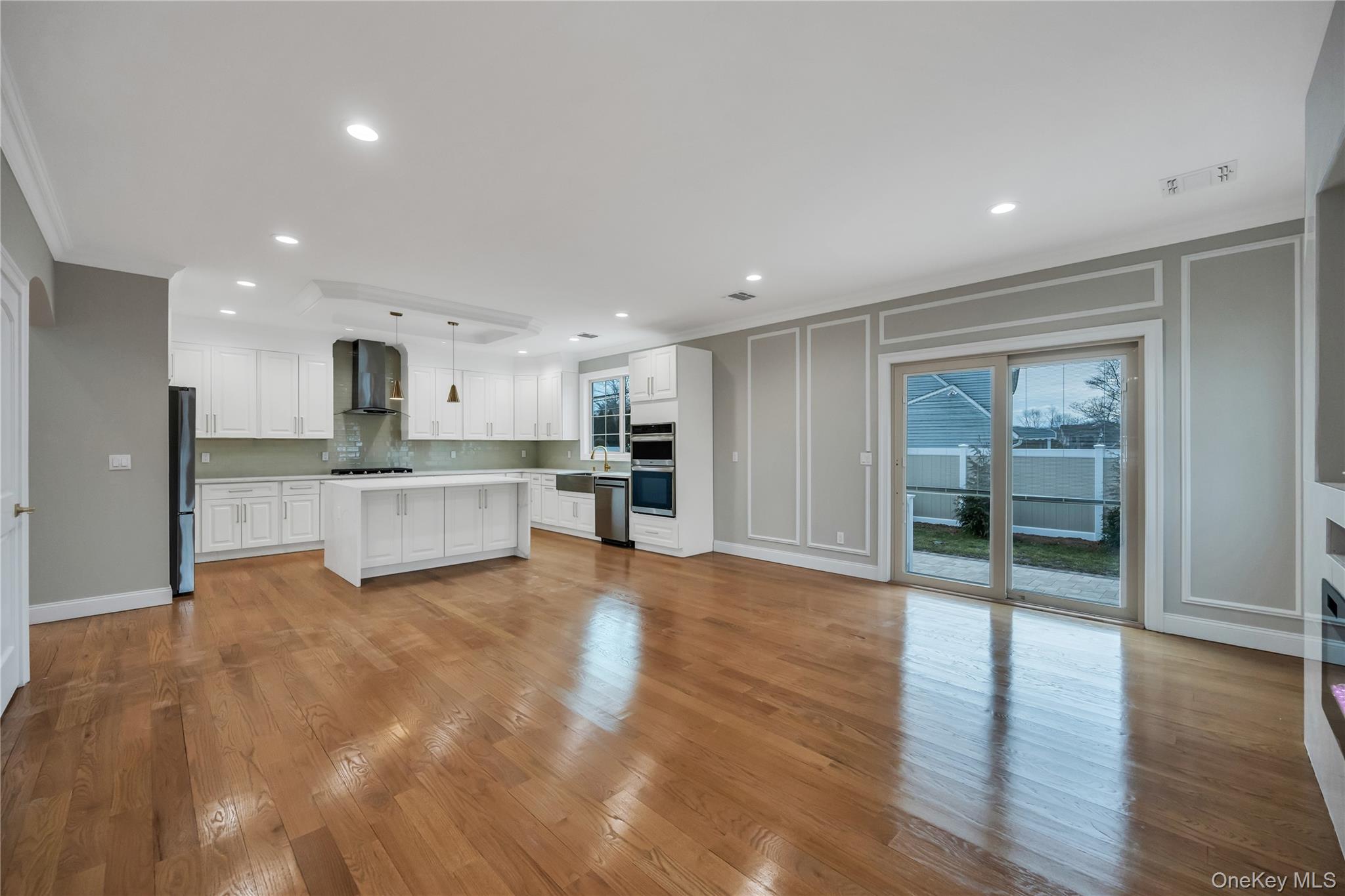 #8 photo, 319 Blacksmith Road, ナッソー郡 Levittown , NY 11756