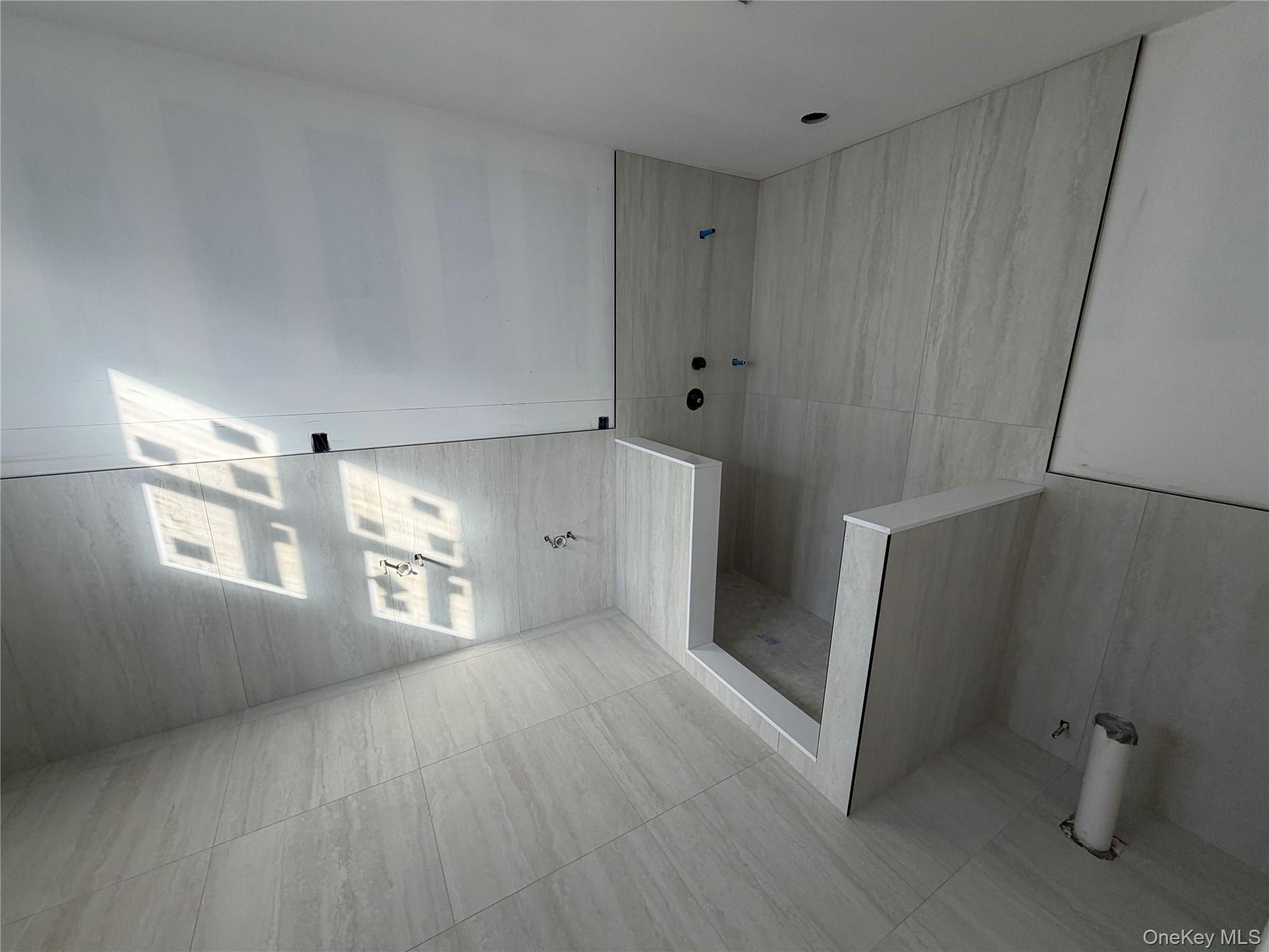 #14 photo, 103 Clocks Boulevard, ナッソー郡 Massapequa , NY 11758