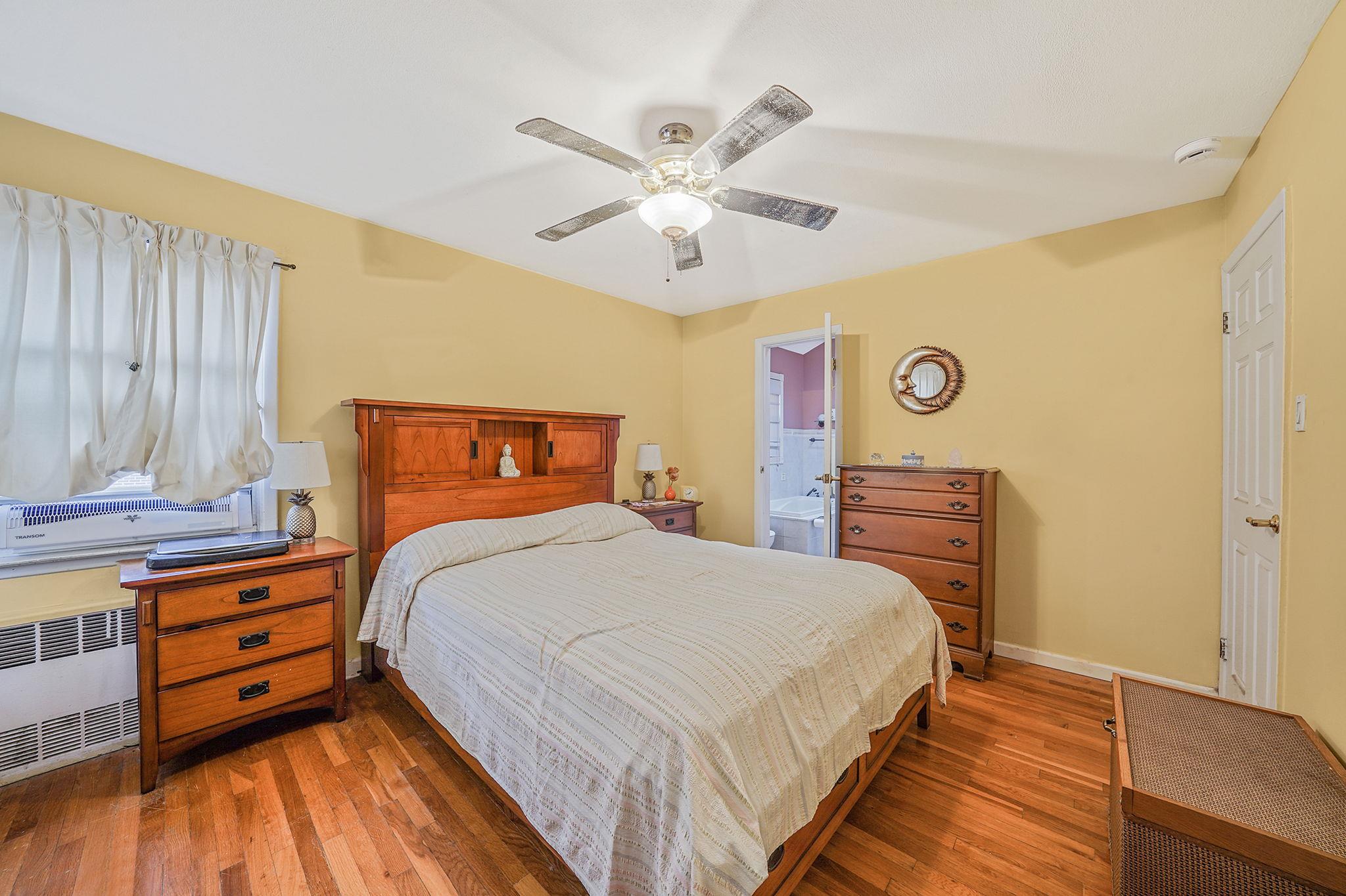 #14 photo, 15951 160th Avenue, Howard Beach , NY 11414