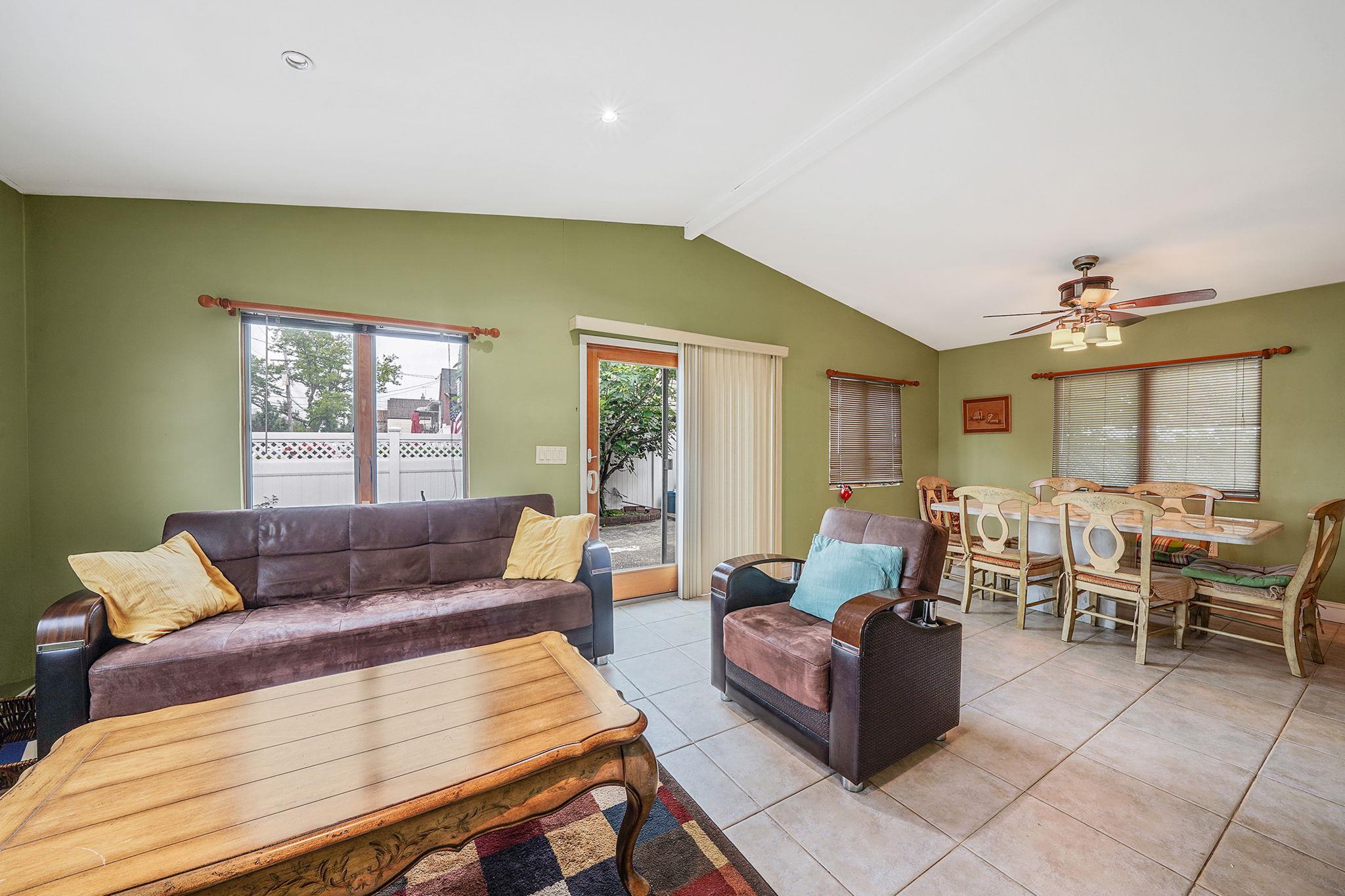 #20 photo, 15951 160th Avenue, Howard Beach , NY 11414