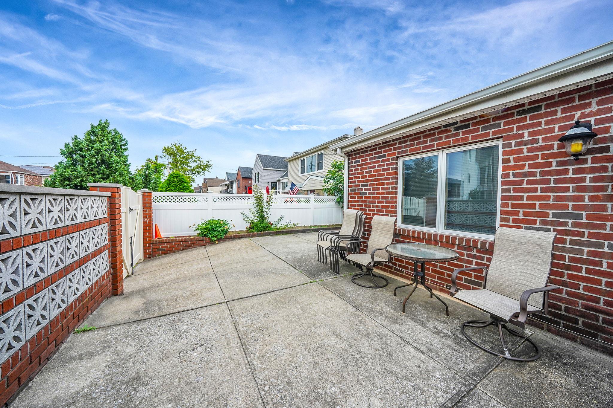 #5 photo, 15951 160th Avenue, Howard Beach , NY 11414