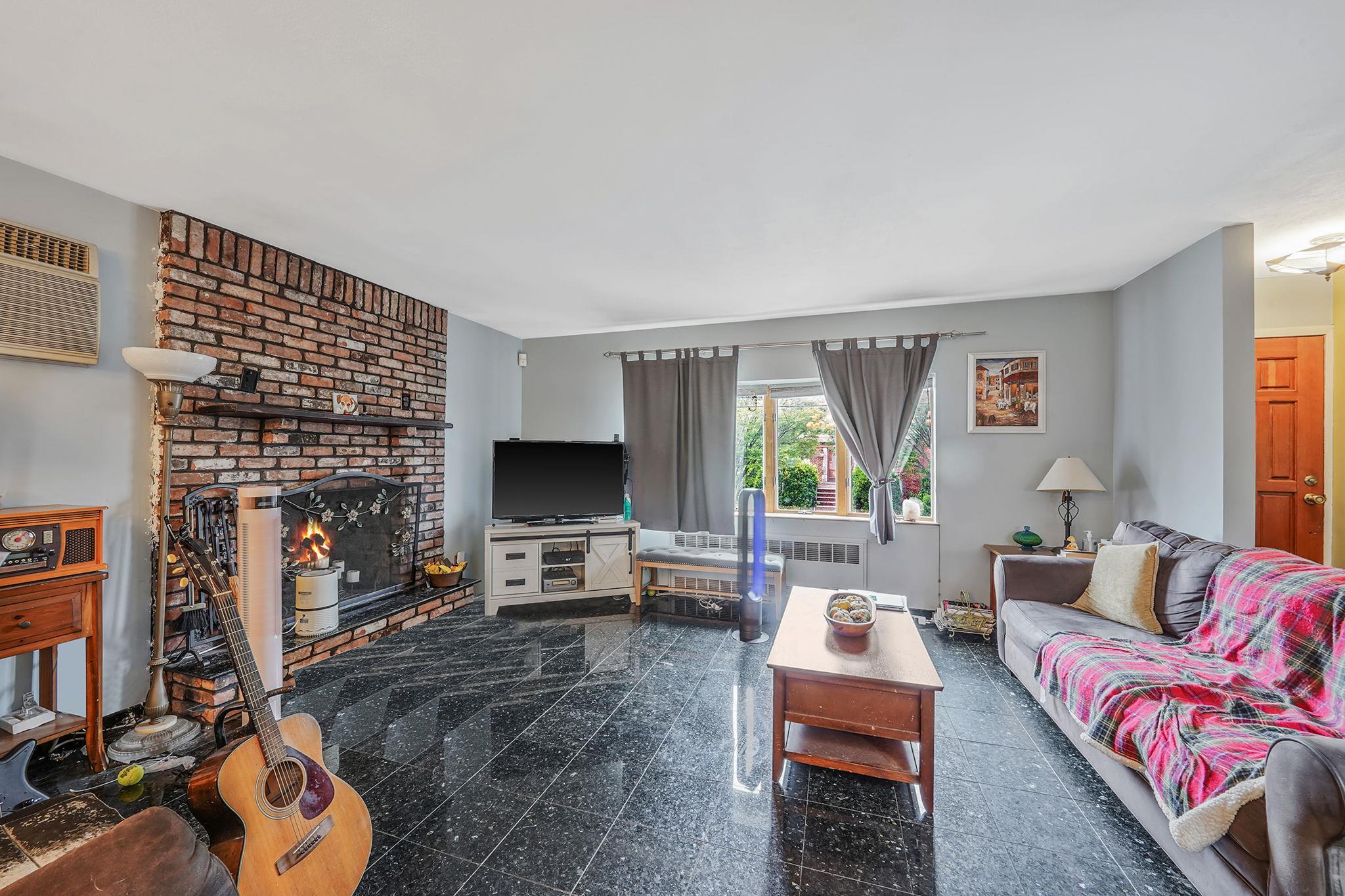 #8 photo, 15951 160th Avenue, Howard Beach , NY 11414