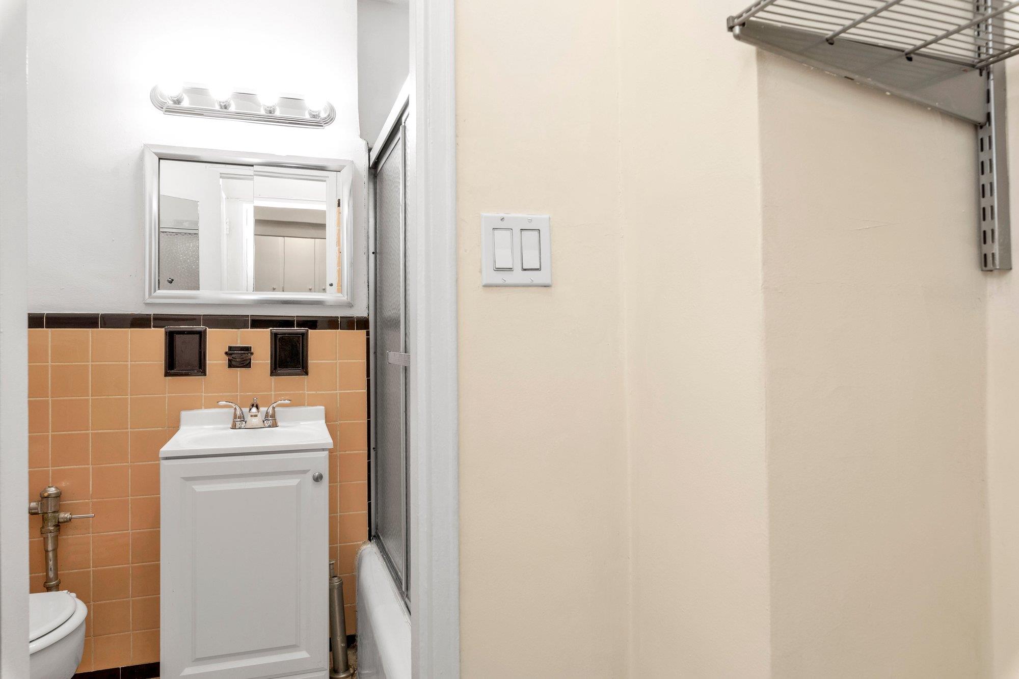 #14 photo, 31-85 Crescent Street, クイーンズ区 Astoria , NY 11106