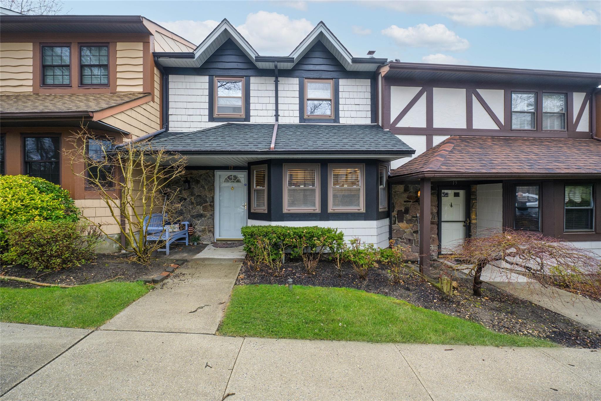 #1 photo, 17 Sheffield Hill, 長島 Woodbury , NY 11797