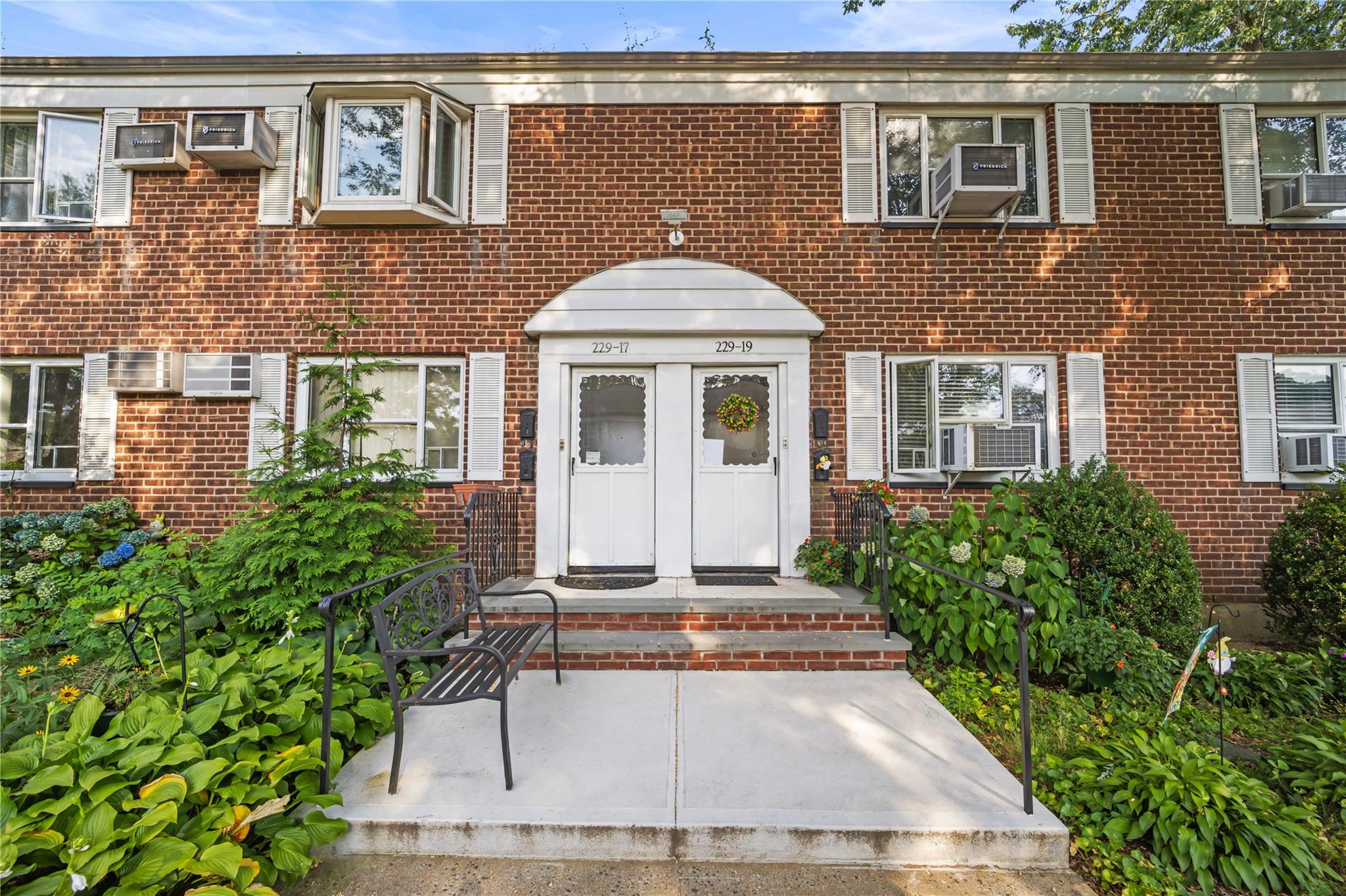 #1 photo, 229-17 87th Avenue, 皇后區 Queens Village , NY 11427