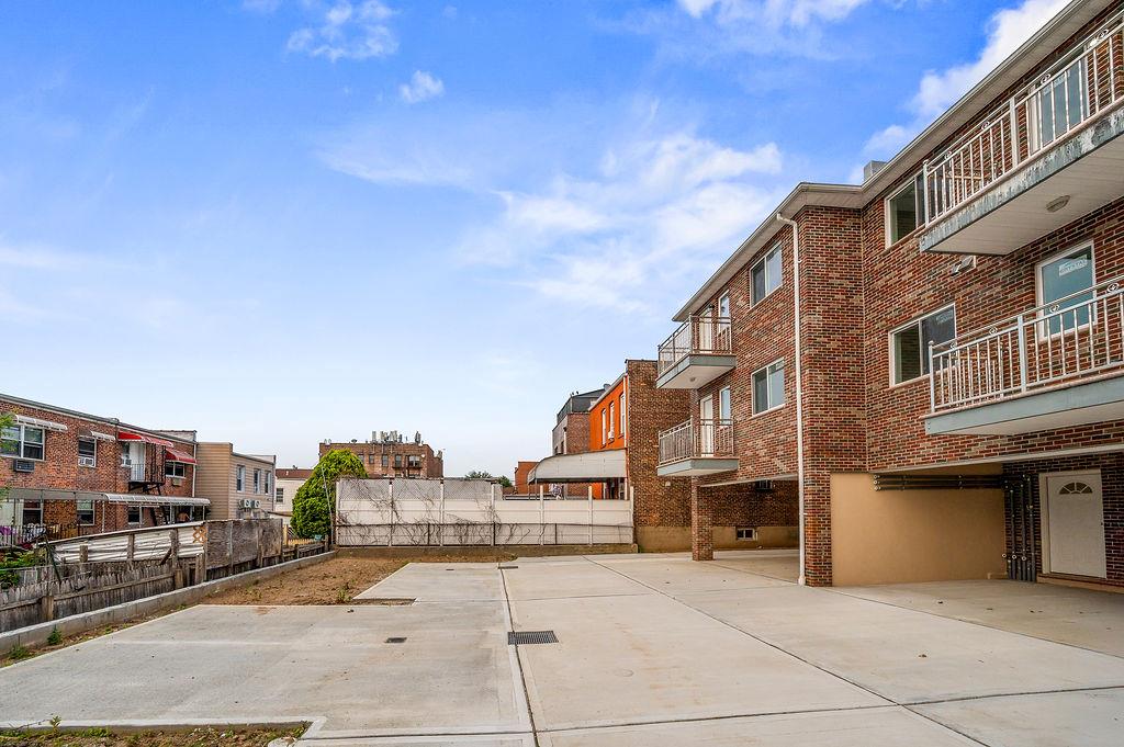 #4 photo, 10605 49th Avenue, クイーンズ区 Corona , NY 11368