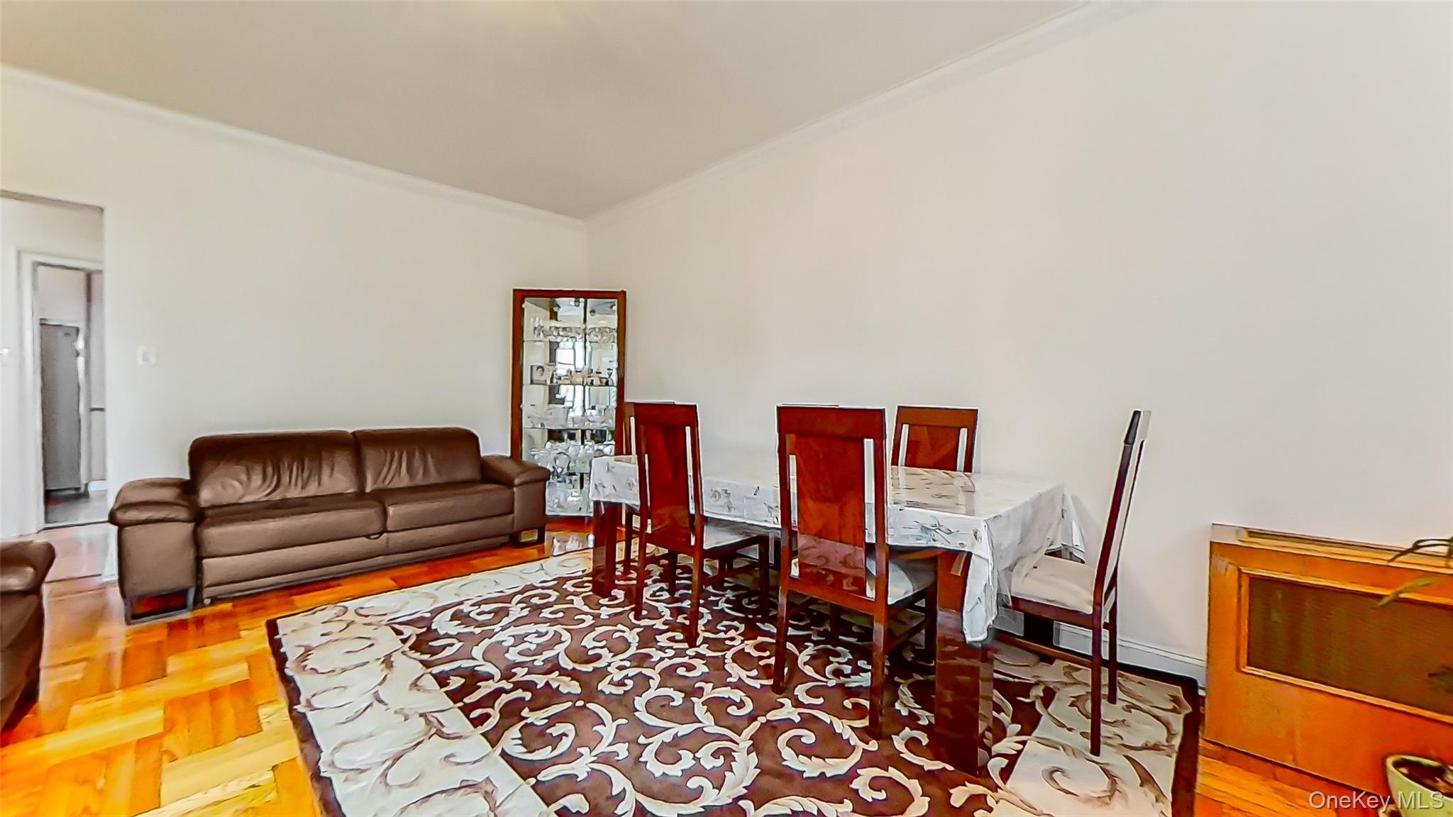 #10 photo, 83-44 LEFFERTS Boulevard, クイーンズ区 Kew Gardens , NY 11415