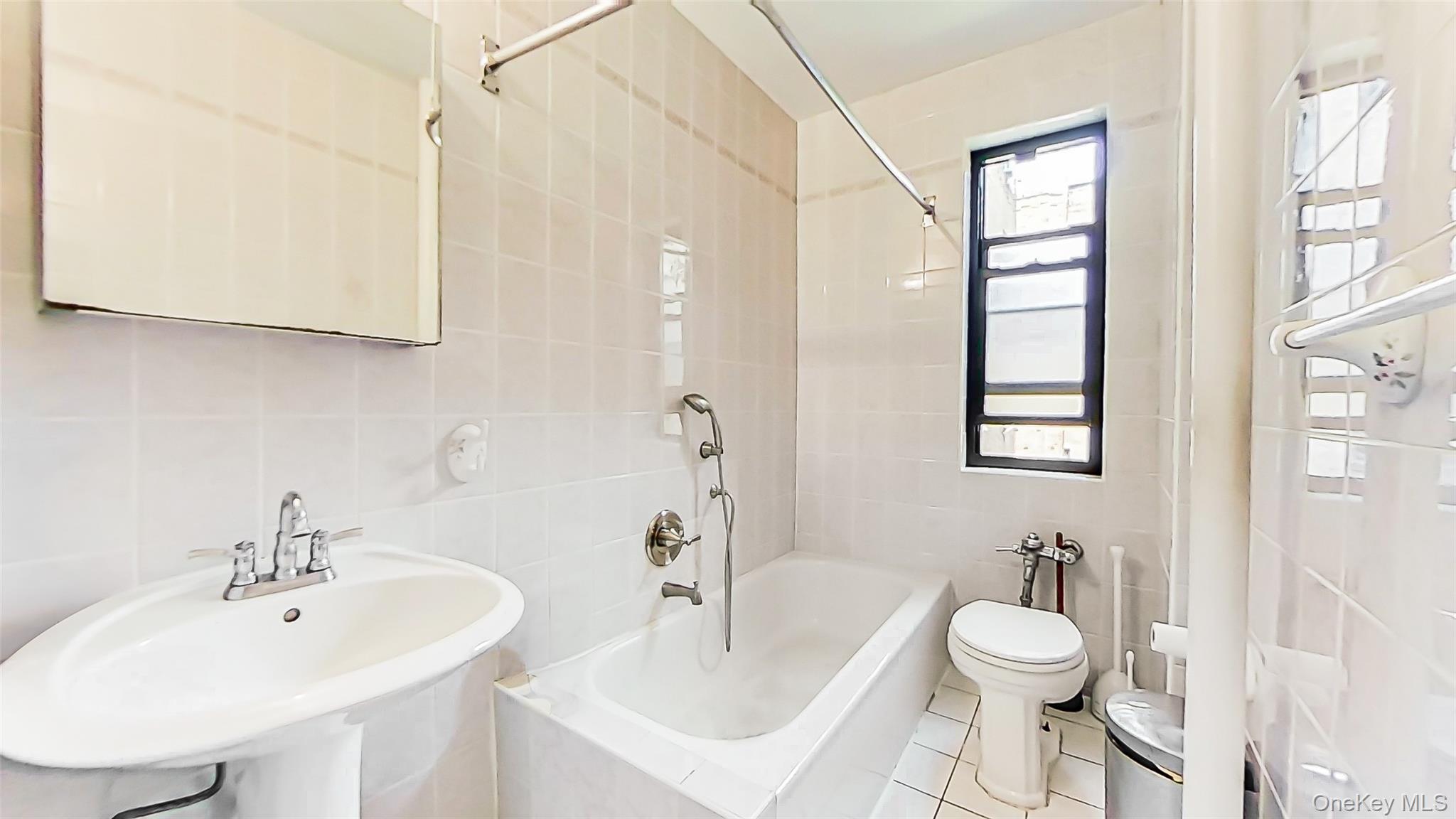 #14 photo, 83-44 LEFFERTS Boulevard, クイーンズ区 Kew Gardens , NY 11415