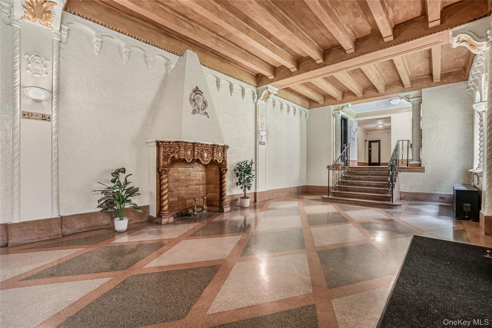 #3 photo, 83-44 LEFFERTS Boulevard, クイーンズ区 Kew Gardens , NY 11415