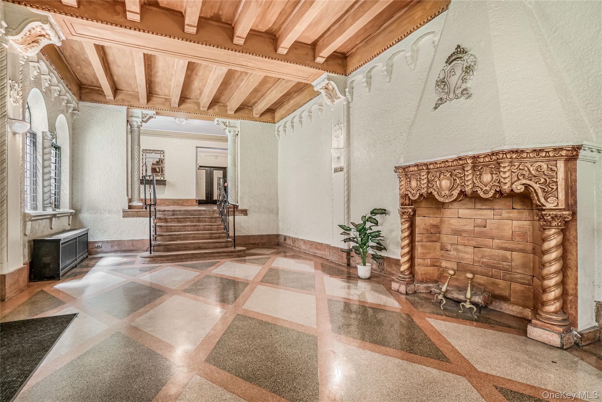 #4 photo, 83-44 LEFFERTS Boulevard, クイーンズ区 Kew Gardens , NY 11415