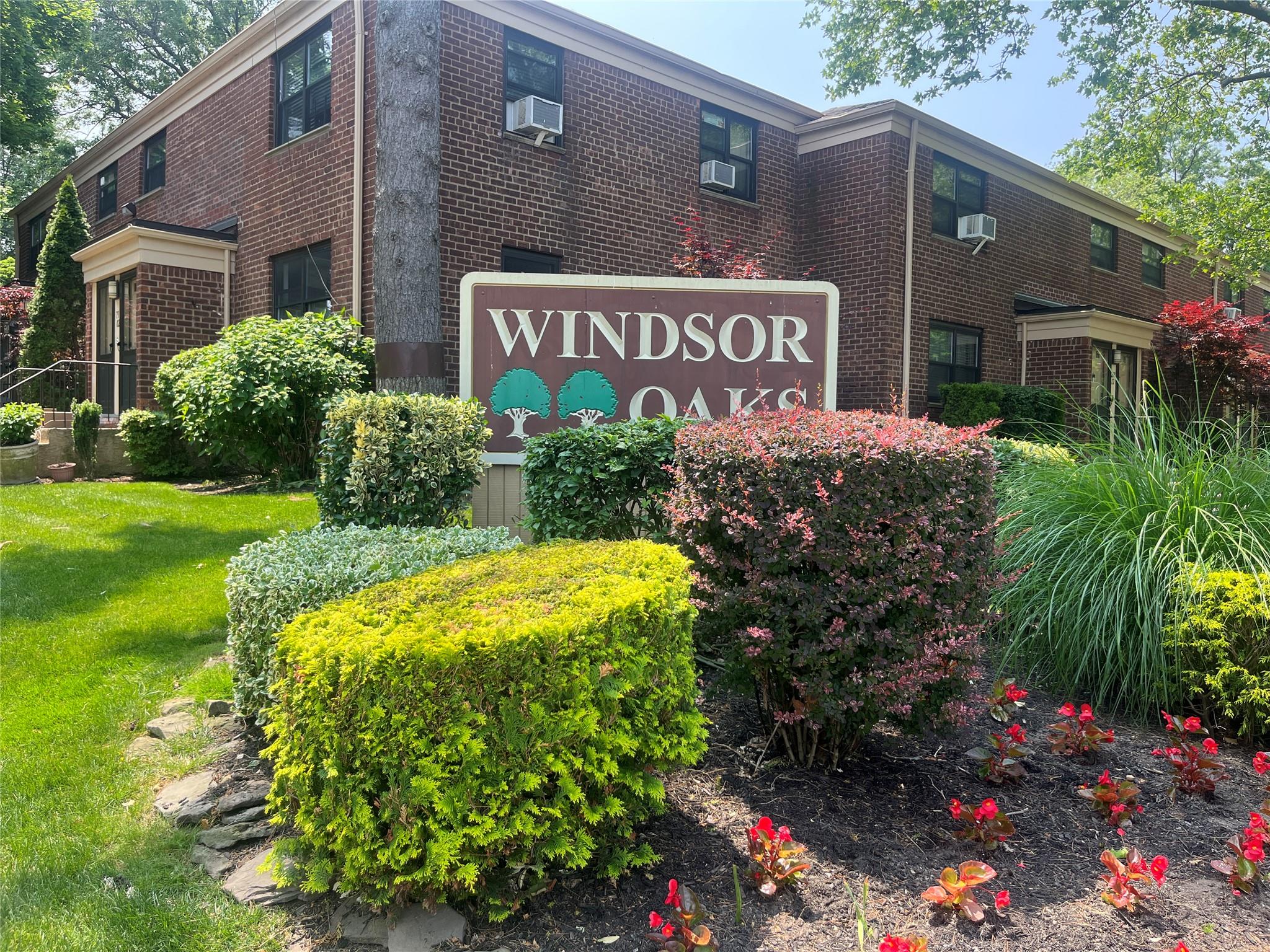 #1 photo, 219-02 75TH Avenue, Oakland Gardens , NY 11364